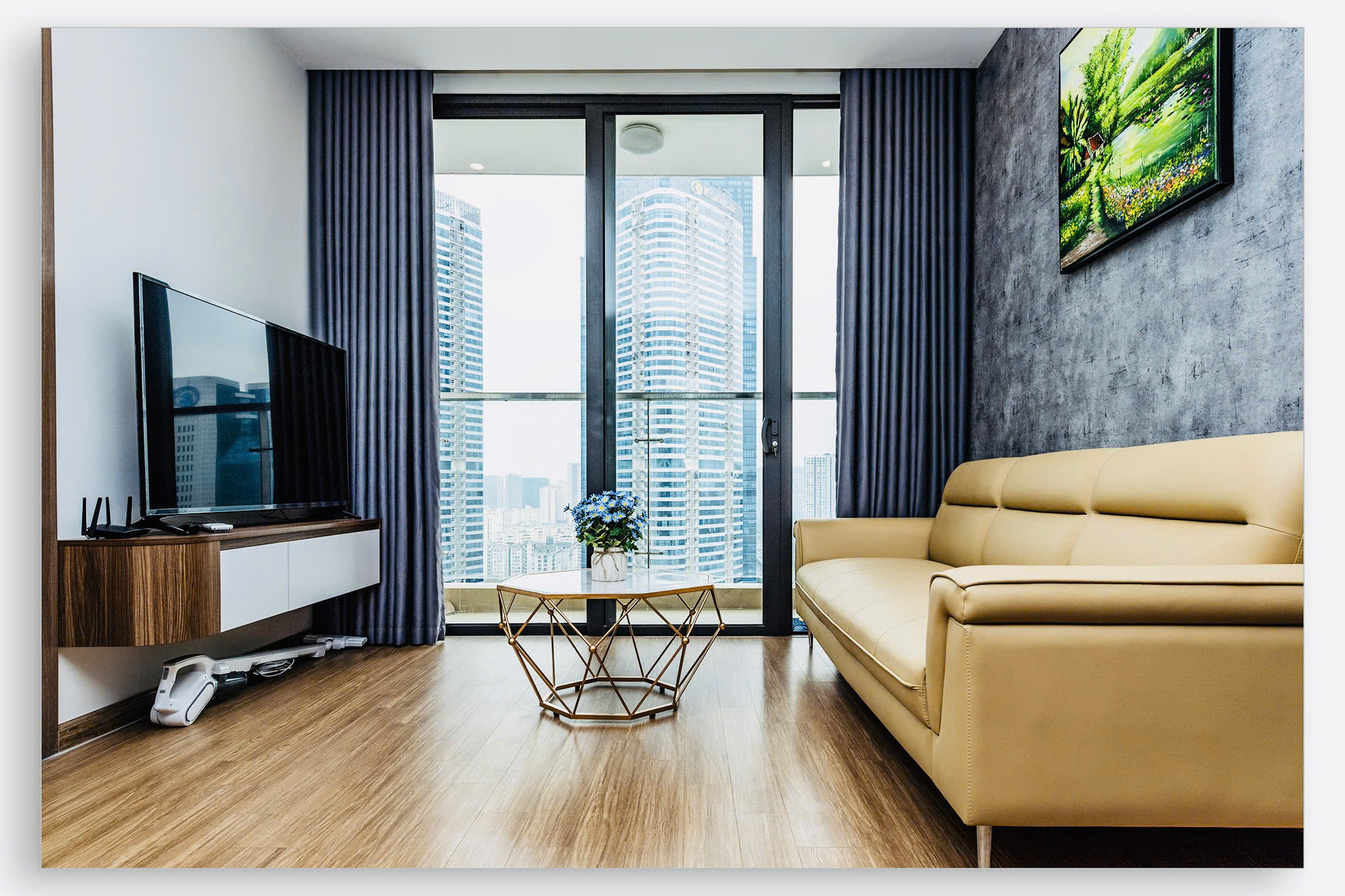 🌇[Vinhomes SKY LAKE] 빈홈스 스카이레이크 – 하노이 도심 속 2베드룸 럭셔리 아파트 “하늘 위의 휴식”