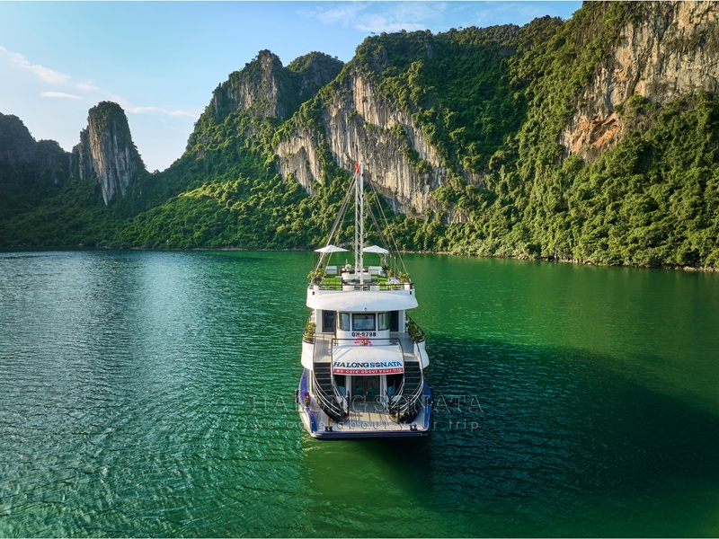 🛳️ NB12: 하롱베이 – 닌빈 1박2일: 하노이 – 5성급 소나타 크루즈 – 호아르/바딘 사원 – 짱안/땀꼭 – 항무아 – 하노이