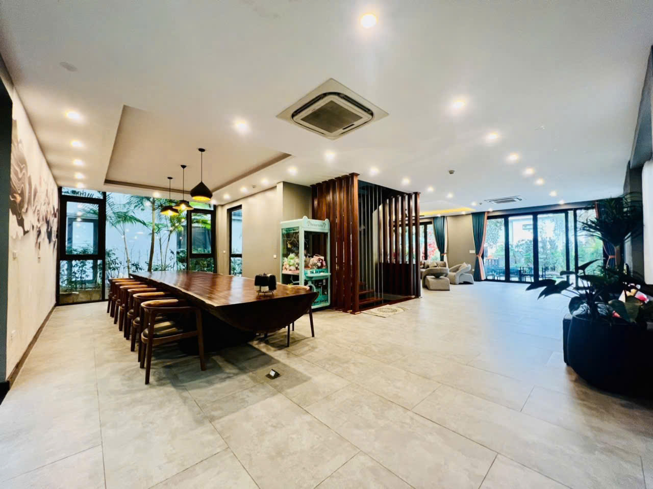 TF147 7ROOMS LUXURY PRIVATE VILLA – FLAMINGO DAI LAI