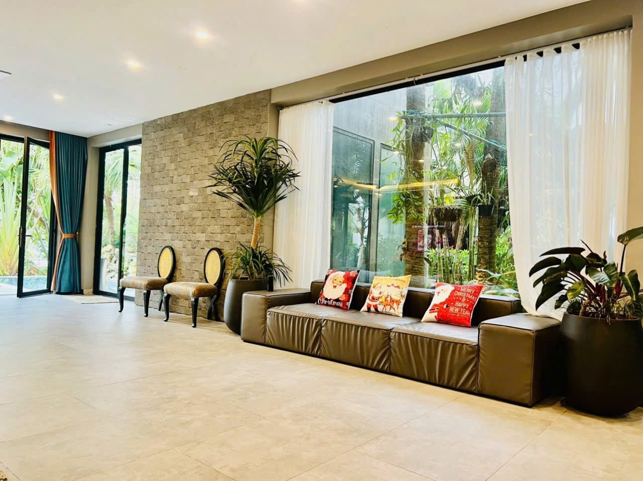 TF147 7ROOMS LUXURY PRIVATE VILLA – FLAMINGO DAI LAI