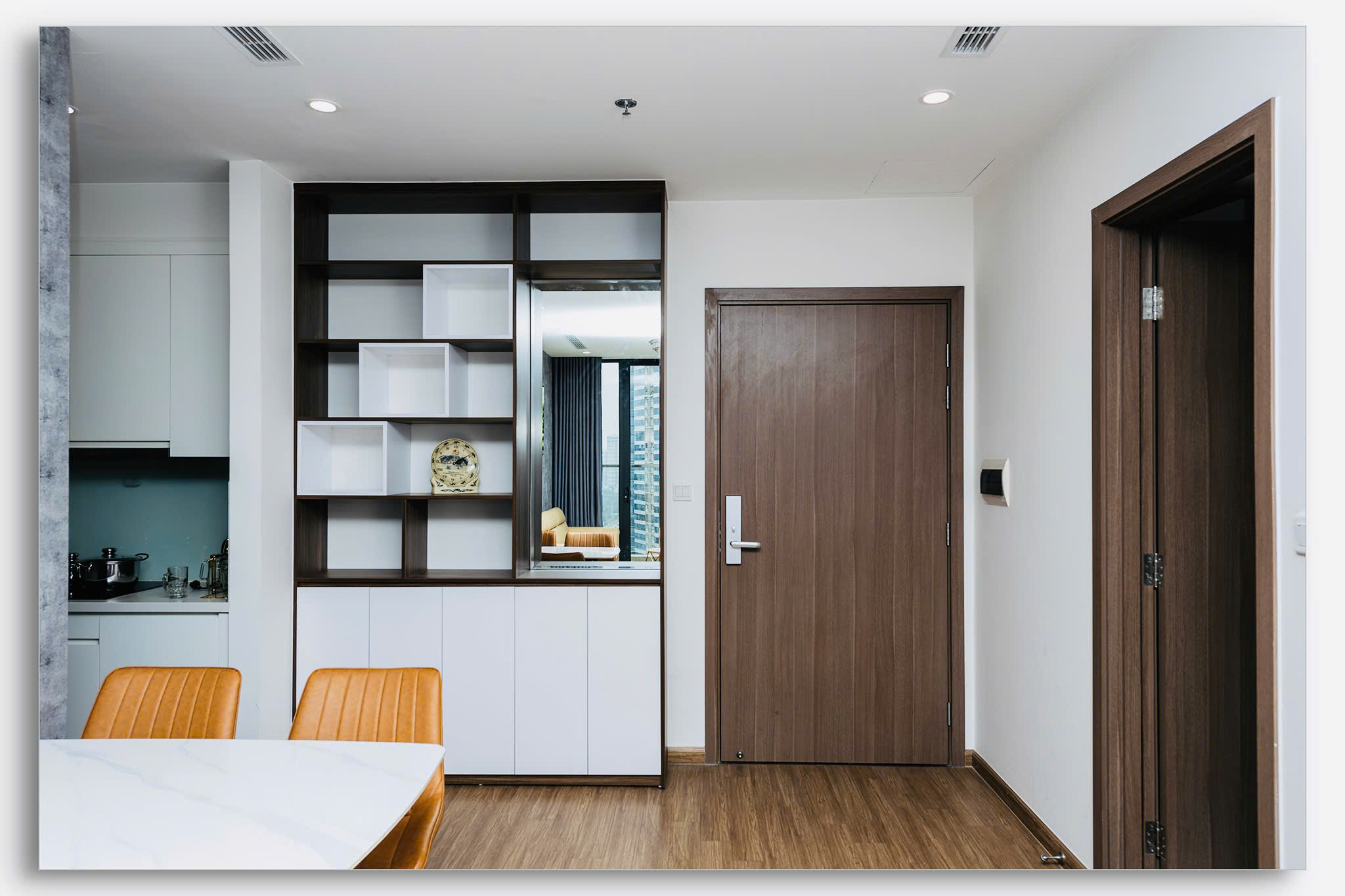 🌇[Vinhomes SKY LAKE] 빈홈스 스카이레이크 – 하노이 도심 속 2베드룸 럭셔리 아파트 “하늘 위의 휴식”