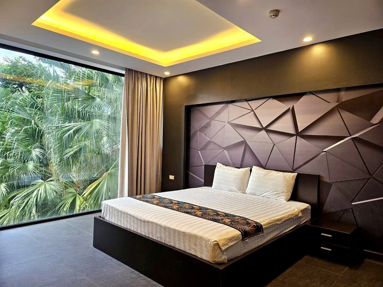 TF147 7ROOMS LUXURY PRIVATE VILLA – FLAMINGO DAI LAI