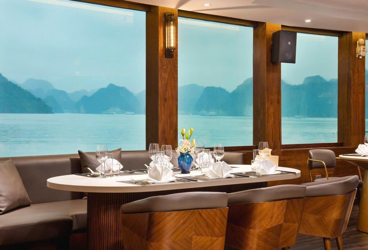 HALONG CATAMARAN PREMIUM DAY CRUISE 5STAR- 할롱 카타마란 프리미엄 – 란하베이를 품은 럭셔리 카타마란 크루즈