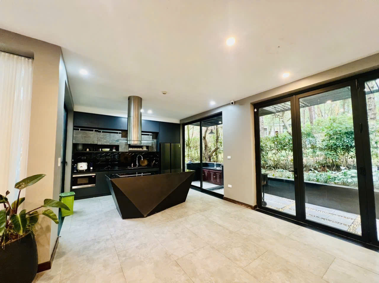 TF147 7ROOMS LUXURY PRIVATE VILLA – FLAMINGO DAI LAI