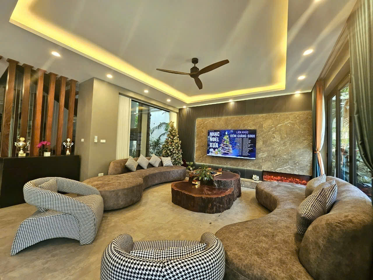 TF147 7ROOMS LUXURY PRIVATE VILLA – FLAMINGO DAI LAI