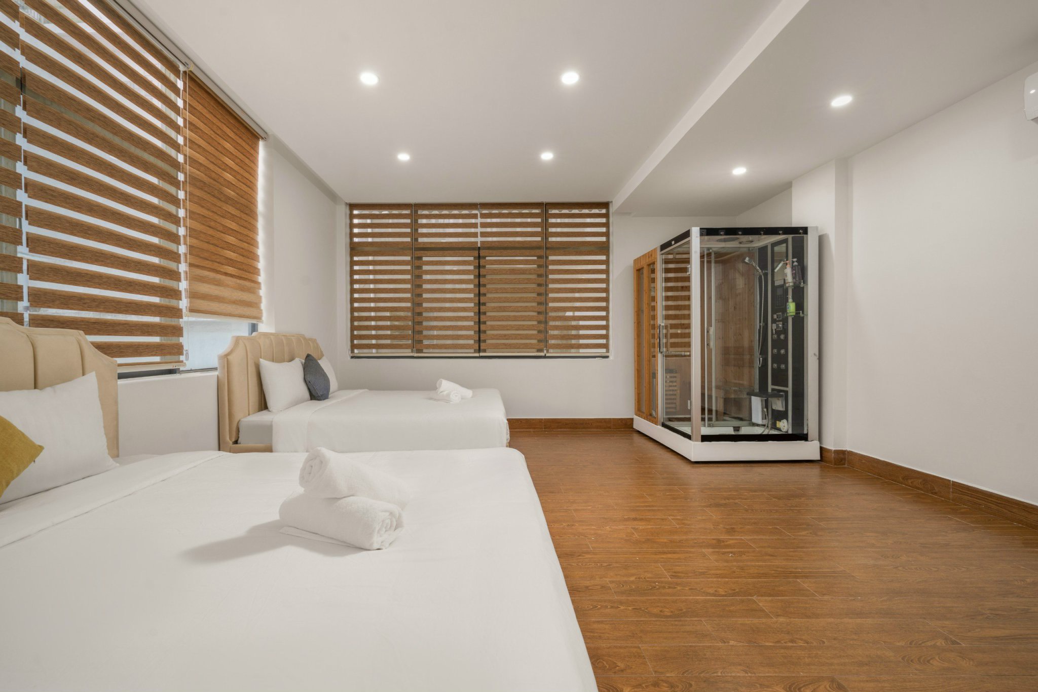 [Da Nang Khue My Dong 6Br Villas] 미케비치 바로 앞 프라이빗 6룸 프리미엄 풀빌라