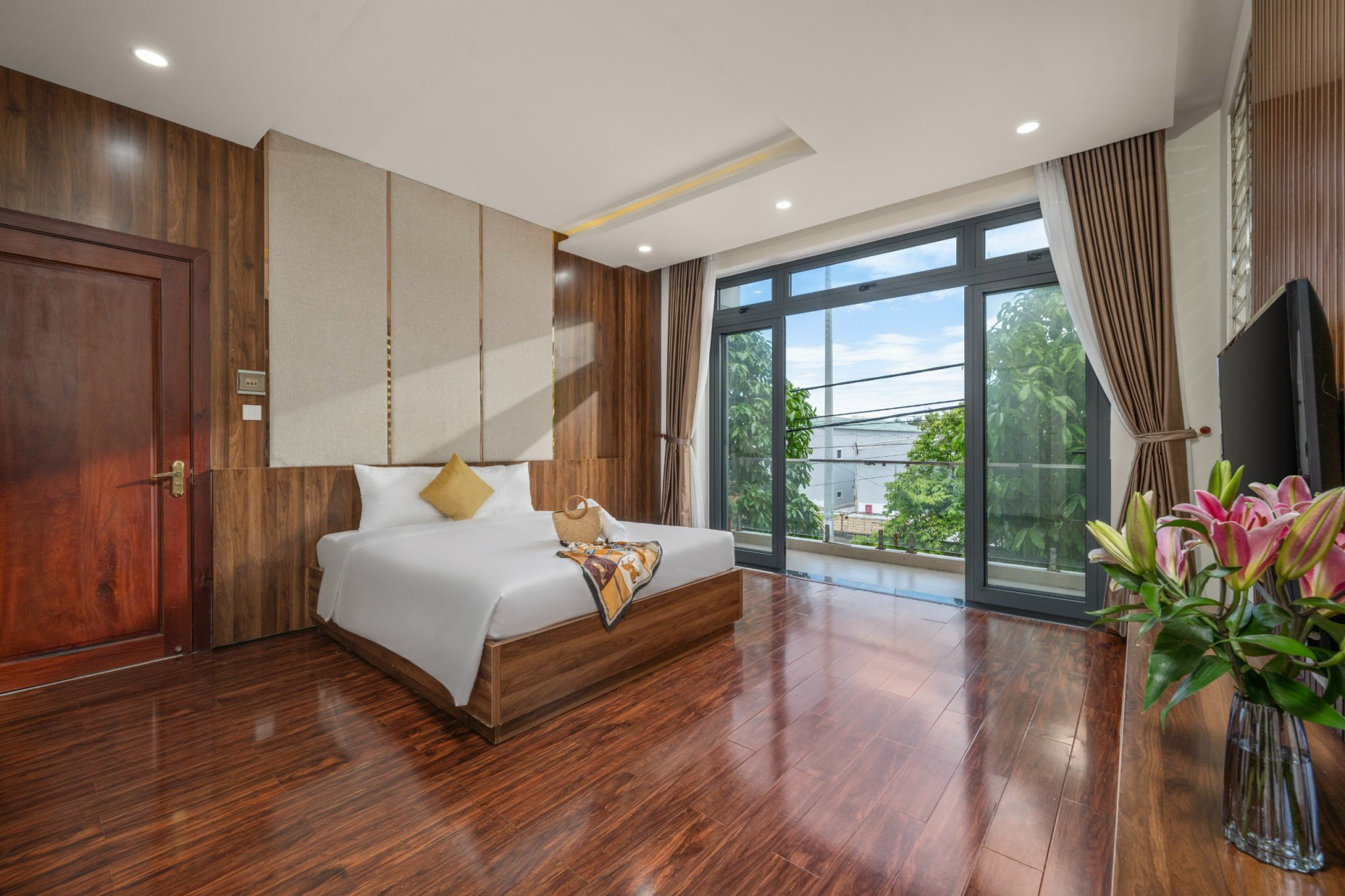 [Da Nang Khue My Dong 6Br Villas] 미케비치 바로 앞 프라이빗 6룸 프리미엄 풀빌라