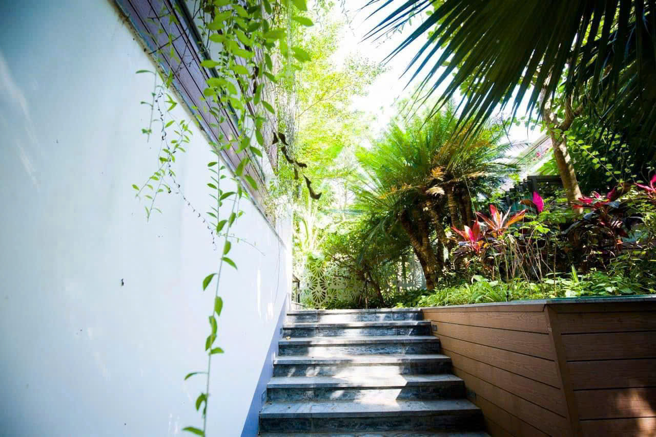 H0.8– 플라밍고 프라이빗 풀빌라 (5베드룸, 넓은 정원 포함)