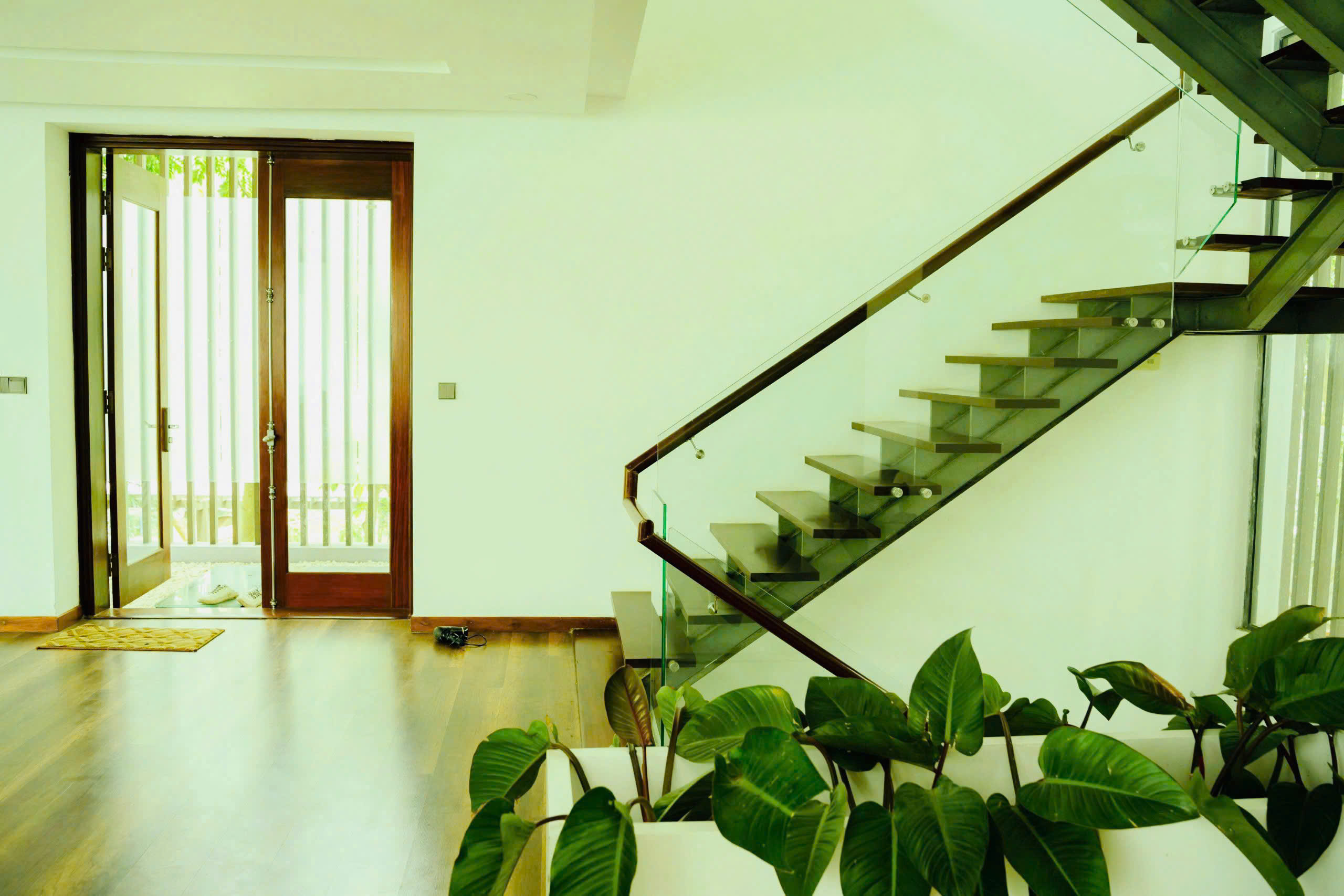 H0.8– 플라밍고 프라이빗 풀빌라 (5베드룸, 넓은 정원 포함)