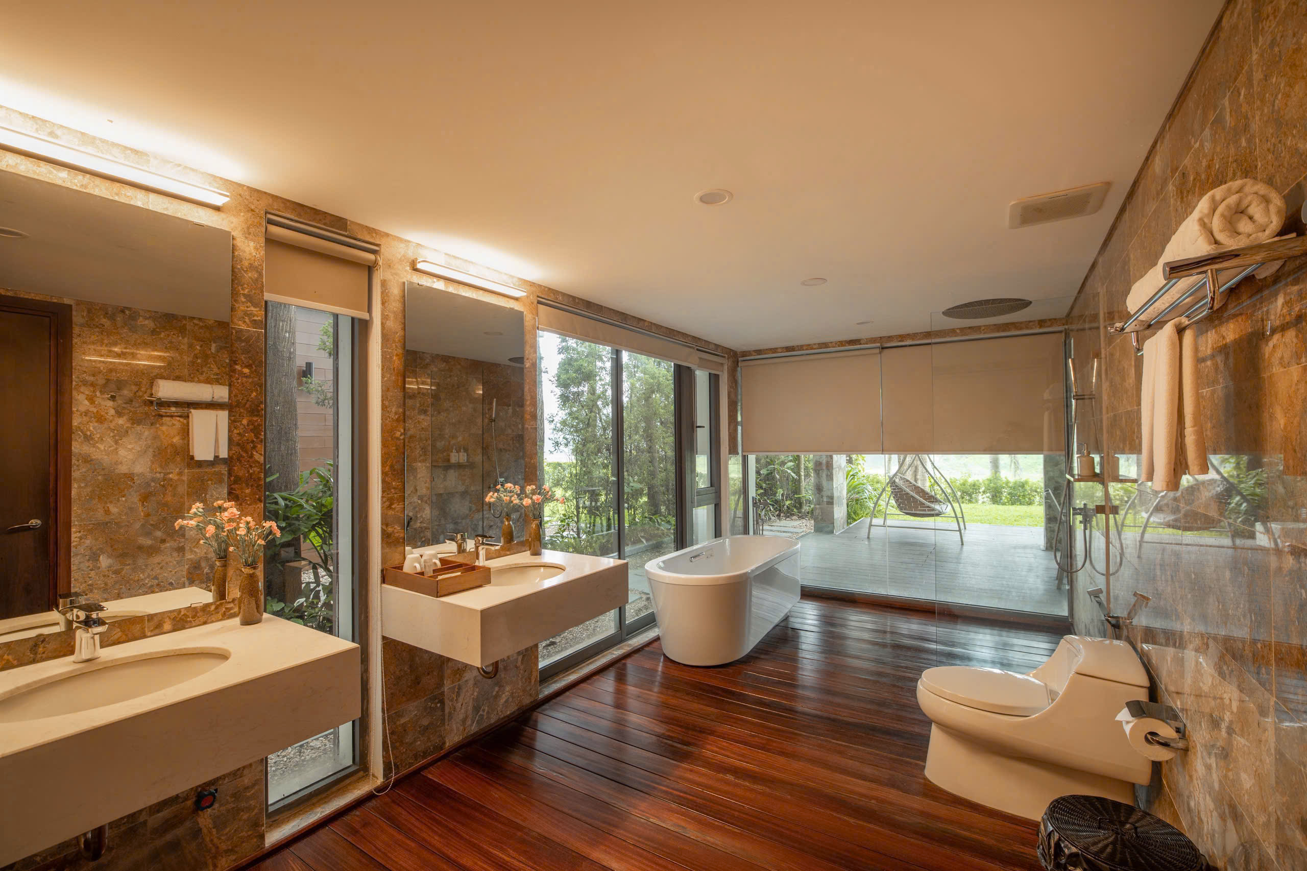 H0.8– 플라밍고 프라이빗 풀빌라 (5베드룸, 넓은 정원 포함)