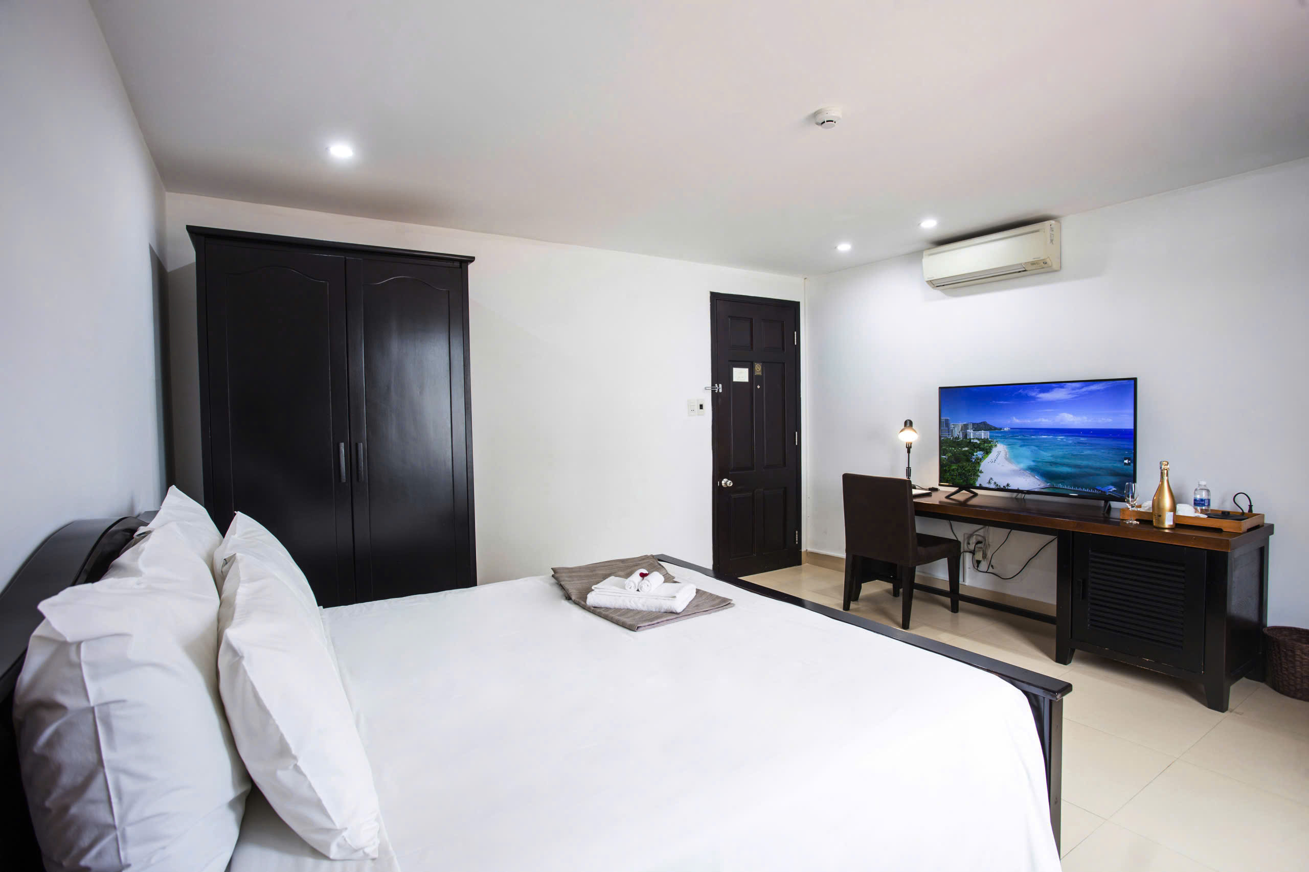 [Nguyên căn 12 phòng ngủ] Biệt thự SANG Boutique Villa Đà Nẵng - Biển Mỹ Khê