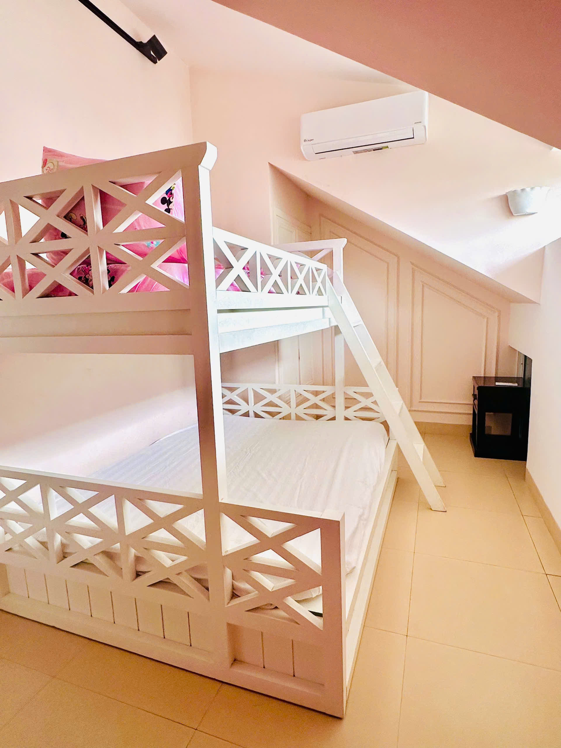 [Nguyên căn 12 phòng ngủ] Biệt thự SANG Boutique Villa Đà Nẵng - Biển Mỹ Khê