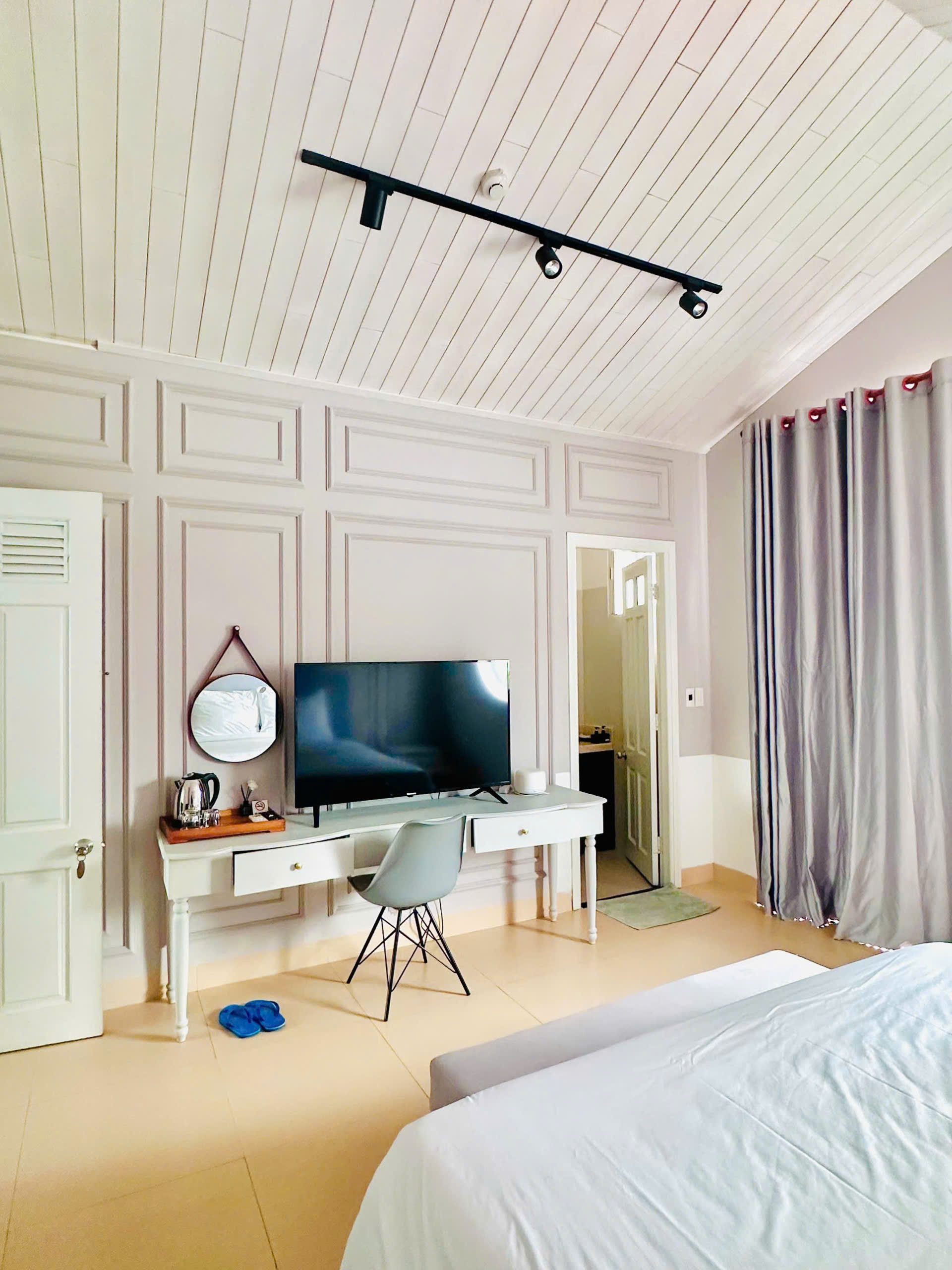[Nguyên căn 12 phòng ngủ] Biệt thự SANG Boutique Villa Đà Nẵng - Biển Mỹ Khê