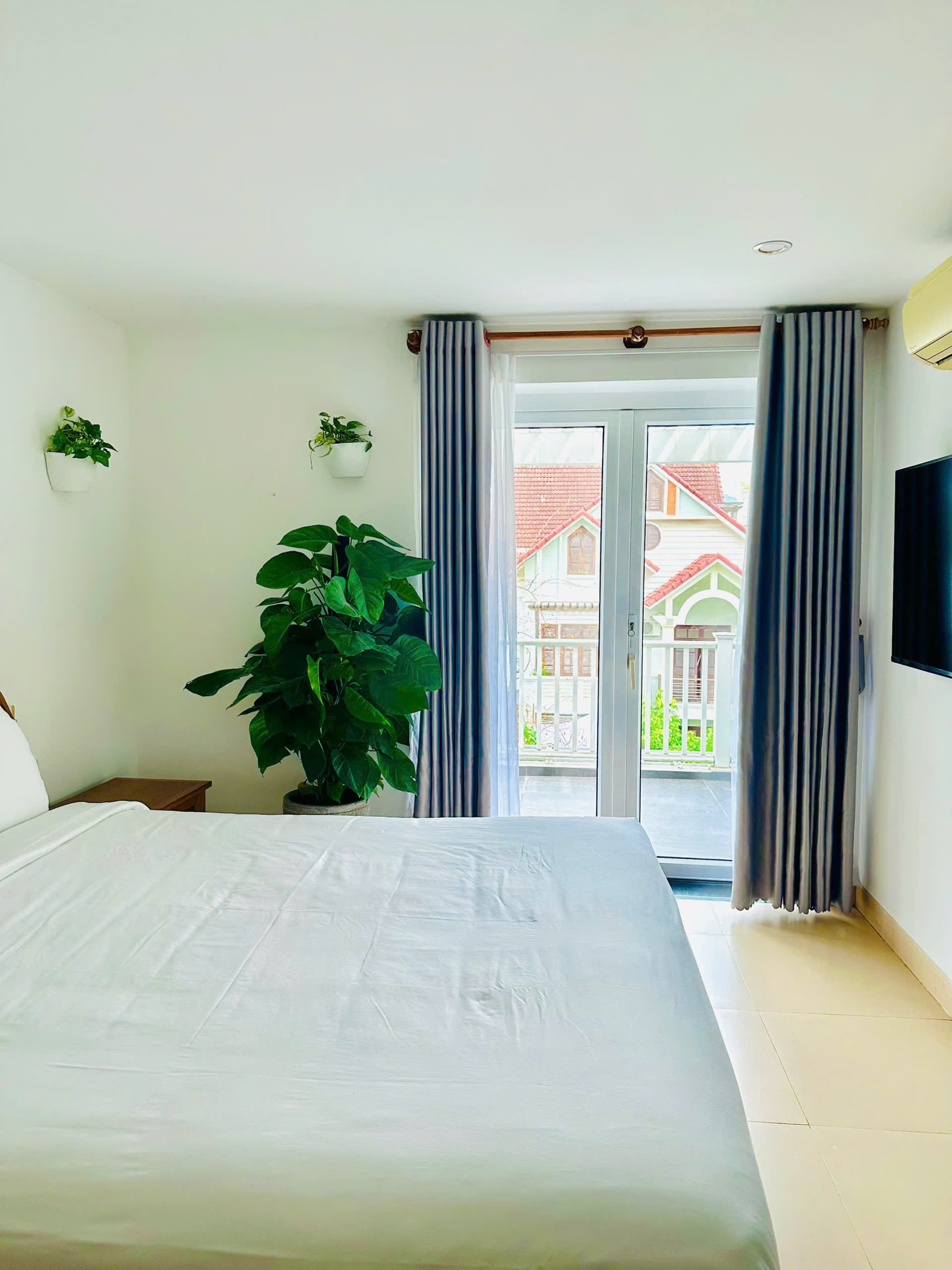 [Nguyên căn 12 phòng ngủ] Biệt thự SANG Boutique Villa Đà Nẵng - Biển Mỹ Khê