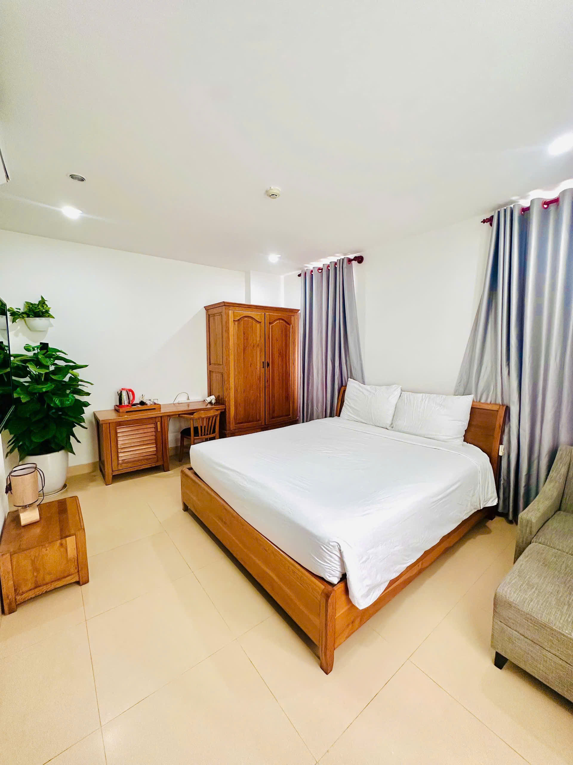 [Nguyên căn 12 phòng ngủ] Biệt thự SANG Boutique Villa Đà Nẵng - Biển Mỹ Khê