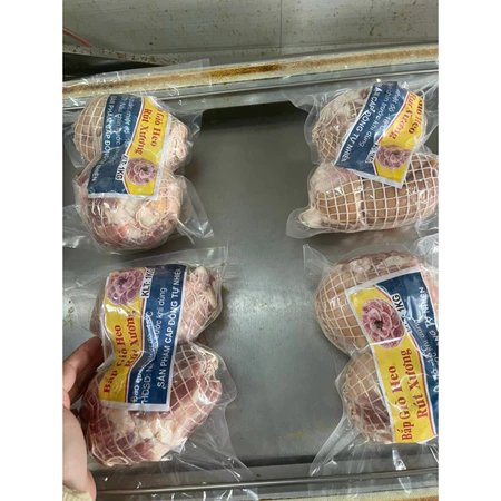 Bắp giò heo rút xương bó chỉ 1kg