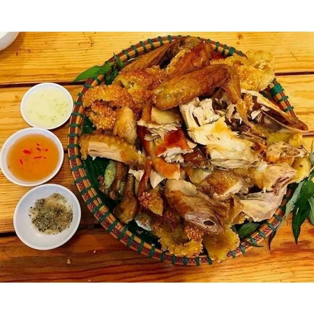 Gà bó xôi. Gà không lối thoát con khoảng - 1,5kg