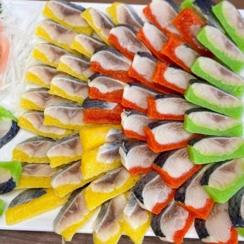 CÁ TRÍCH ÉP TRỨNG - CHUẨN SASHIMI 1 thanh 150g giao ngẫu nhiên màu