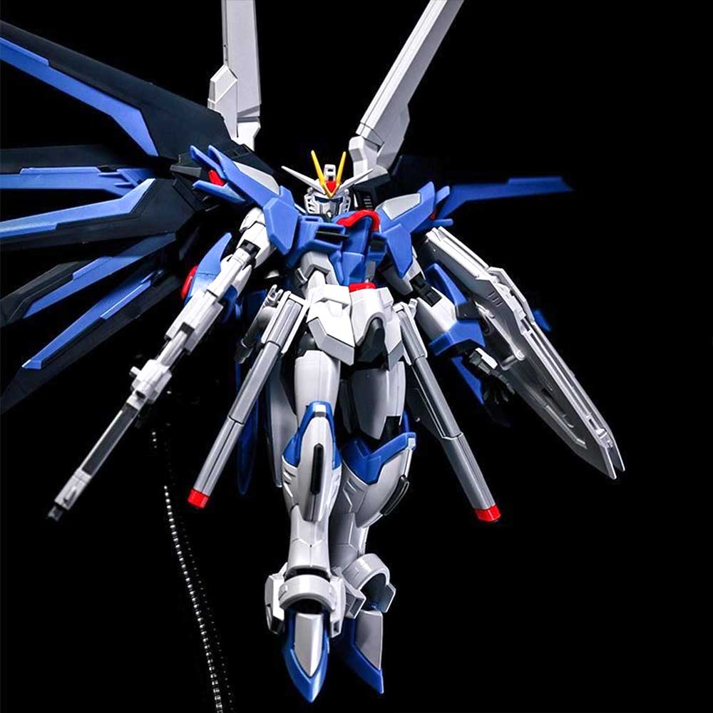 Mô hình lắp ráp Rising Freedom 1/144 (Tặng đế + decal dán)