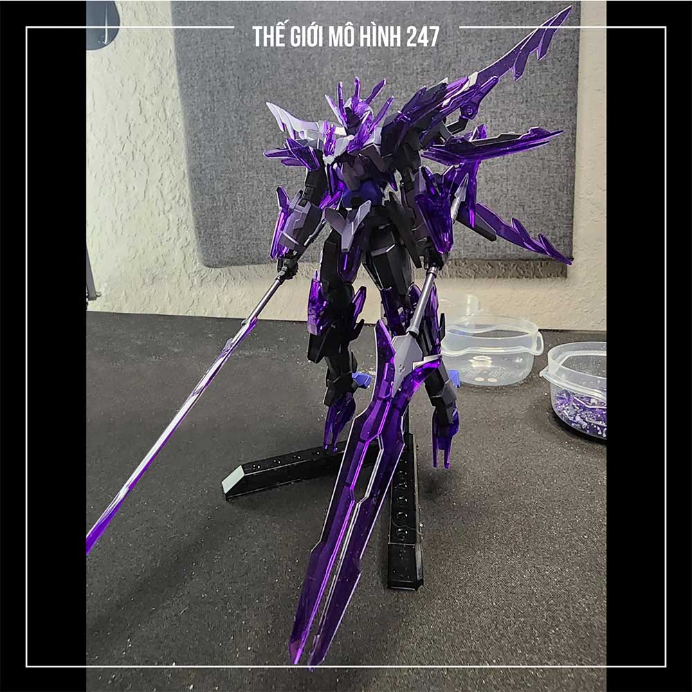 Mô Hình Lắp Ráp Gundam HG BF Transient Glacier + Đế