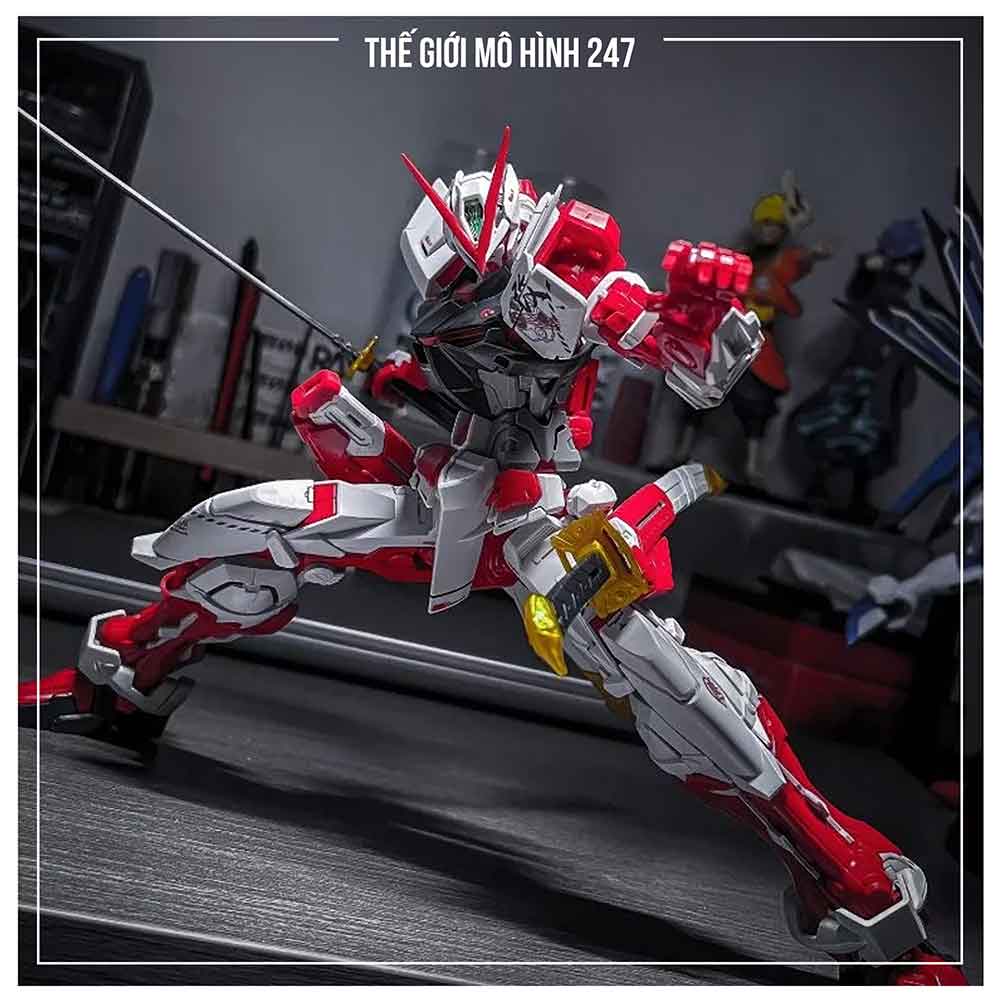 (Tặng 4 kiếm + Decal + Đế) Mô hình lắp ráp Astray Red Frame Kai MG 1/100