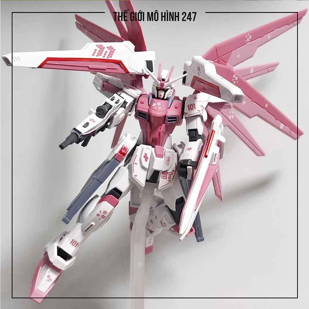 Mô hình Gundam Sakura Hồng Free Strike 2.0 HG 1/144 (Tặng decal nước + đế)