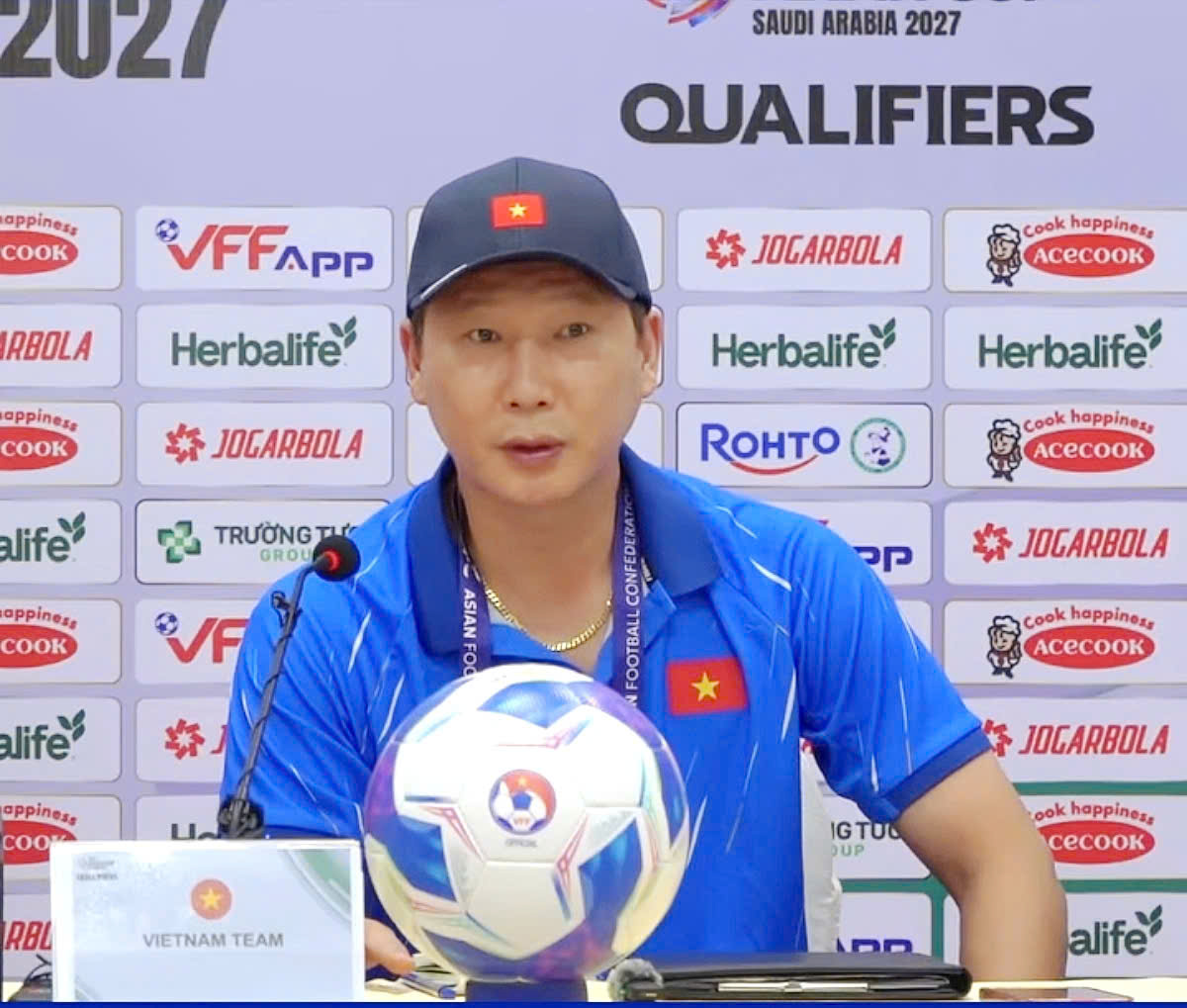 HLV KIM SANG SIK ĐẶT MỤC TIÊU CHIẾN THẮNG VÀO NGÀY MAI 14.10.2025