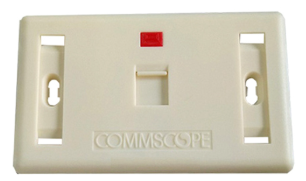 Ổ cắm mạng âm tường phẳng 1 cổng có nắp che bụi CommScope