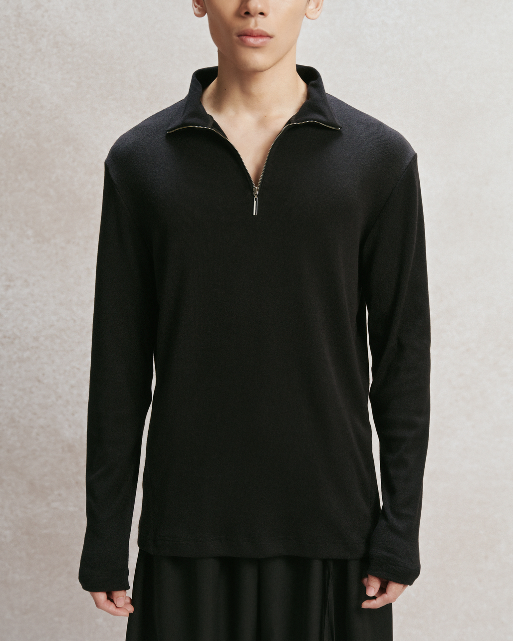 Nain Zip Top Black