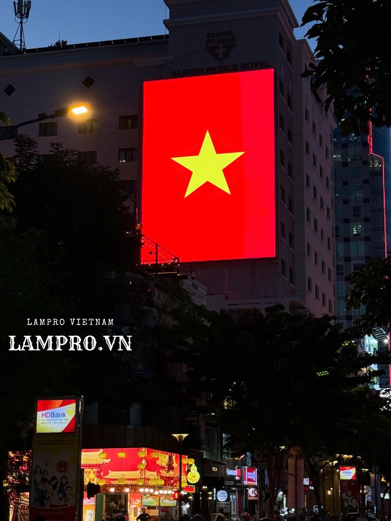 Màn hình LED ngoài trời AV Master Group LC5PO tại 63 Nguyễn Huệ – Dự án LED Outdoor nổi bật giữa phố đi bộ TP.HCM