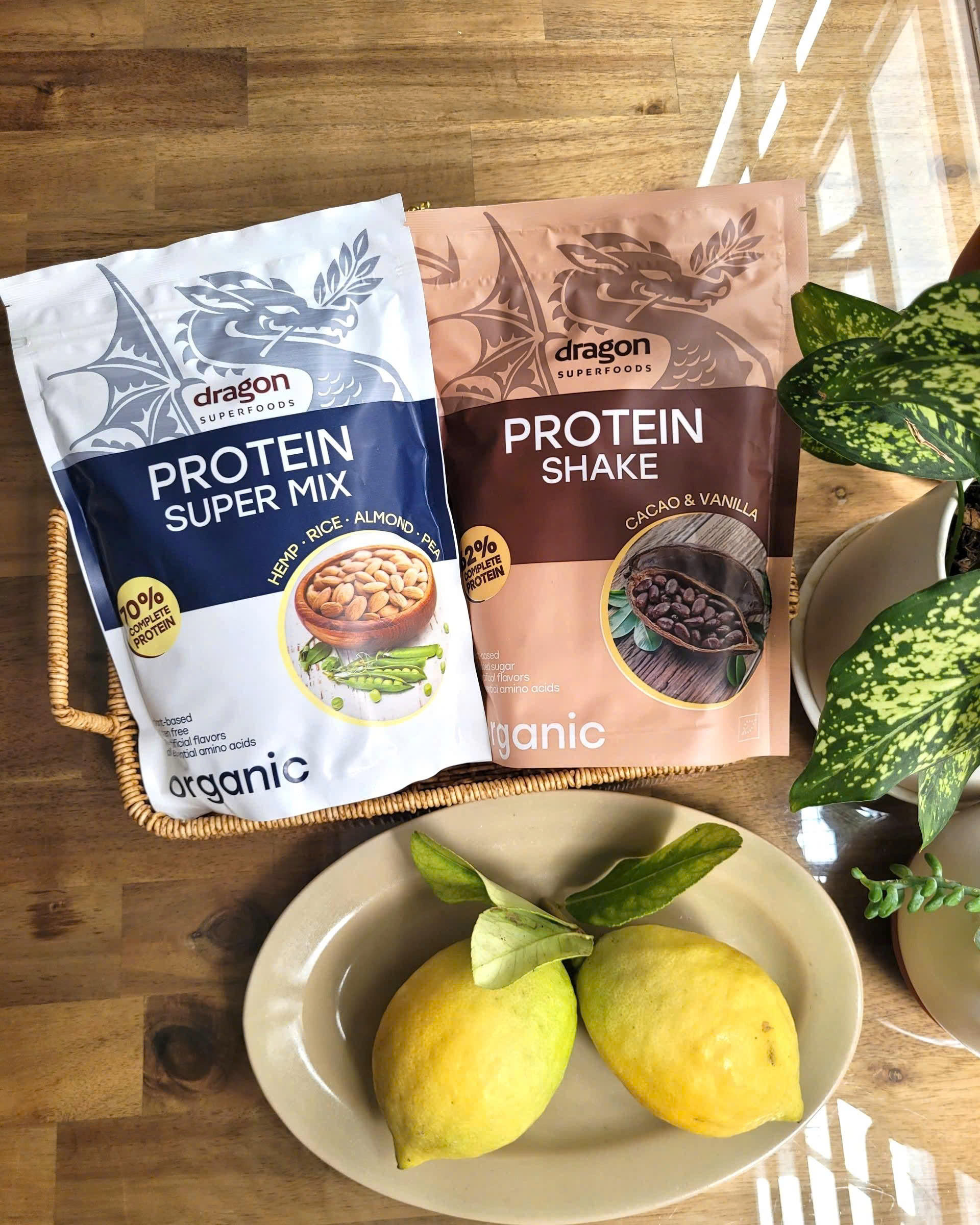 Bột protein lắc vị cacao vani hữu cơ Dragon Superfoods 500g