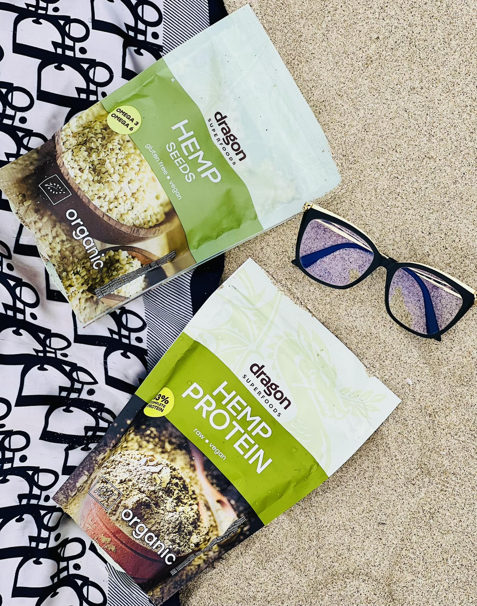 Hạt gai dầu hữu cơ Dragon Superfoods 200gr