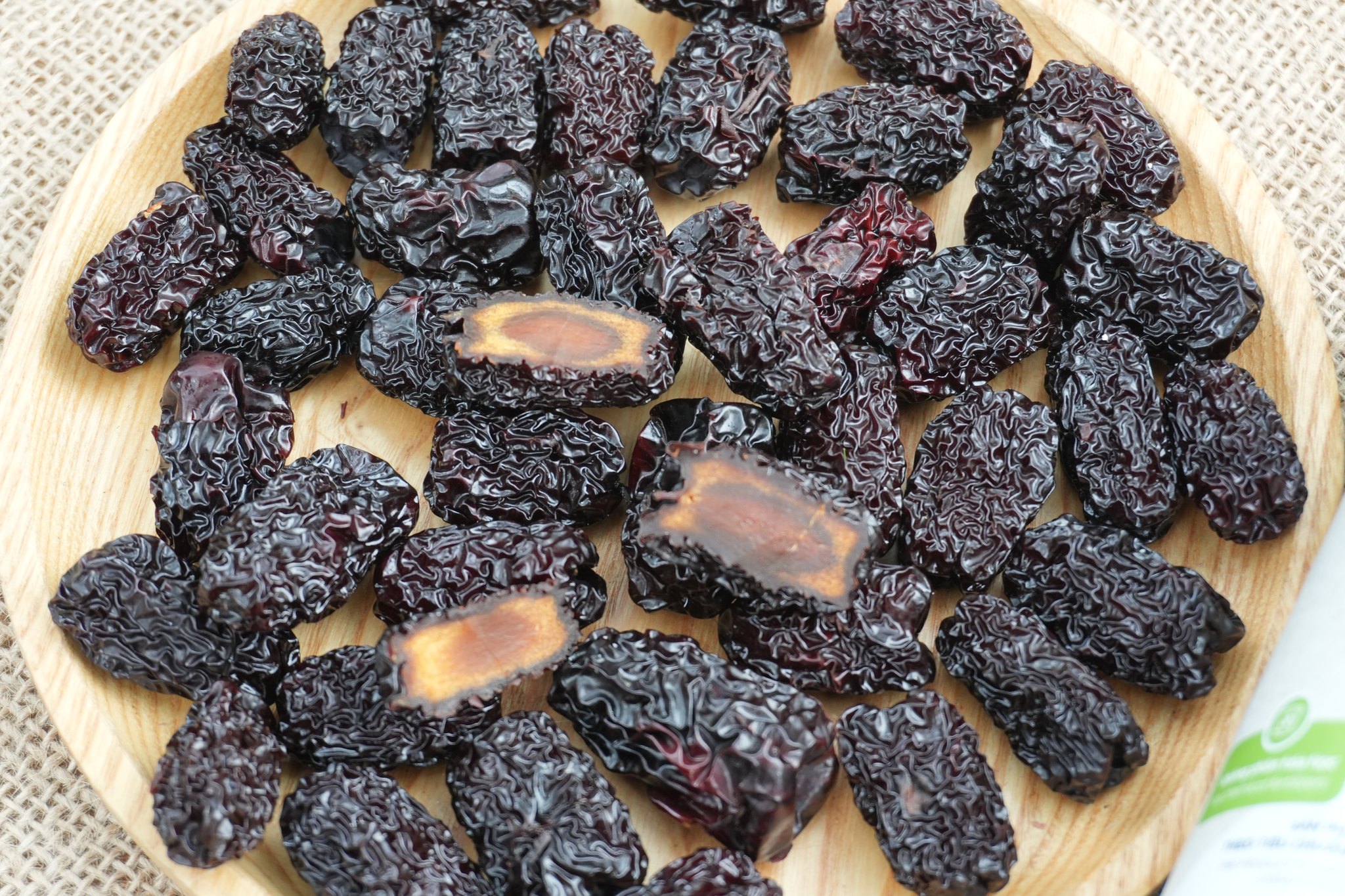 Táo đen hữu cơ Anbio hộp tròn 200g