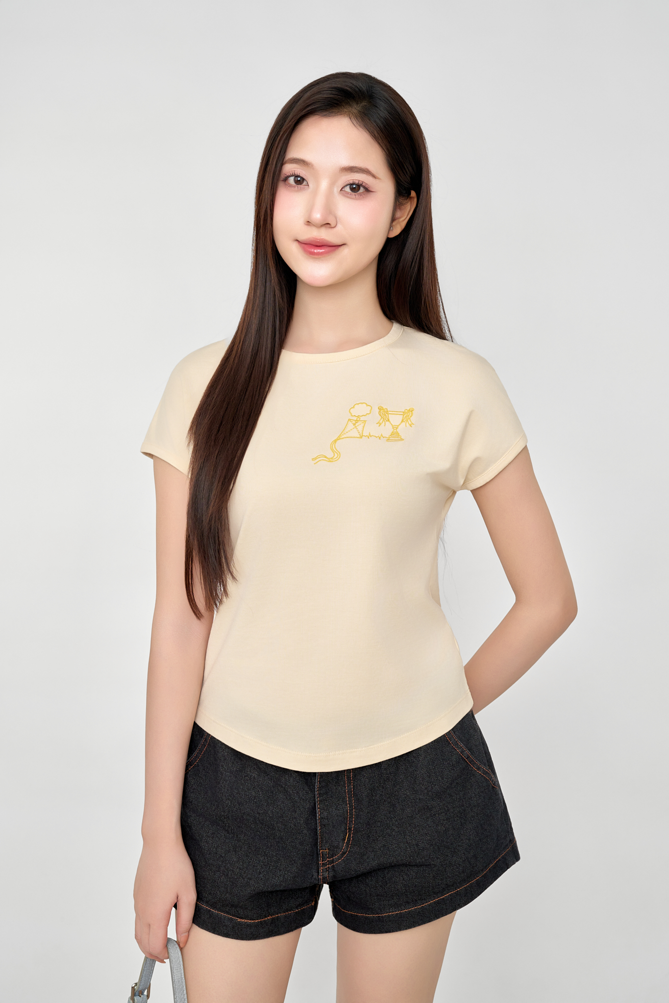 Áo Thun Nữ Bamboo Cổ Tròn Cánh Dơi Form Rộng