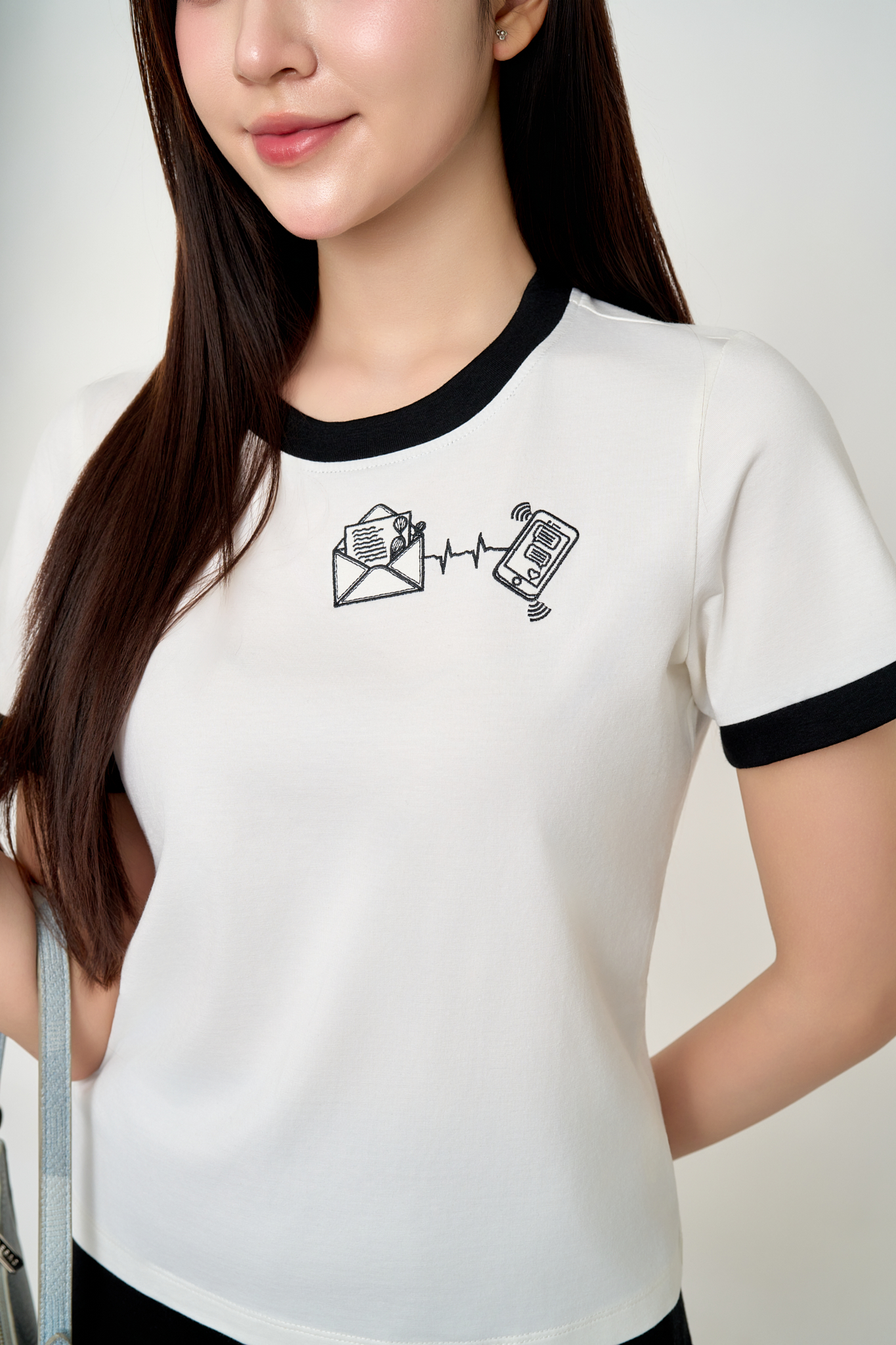 Áo Thun Nữ Bamboo Cổ Tròn Phối Bo Cá Tính