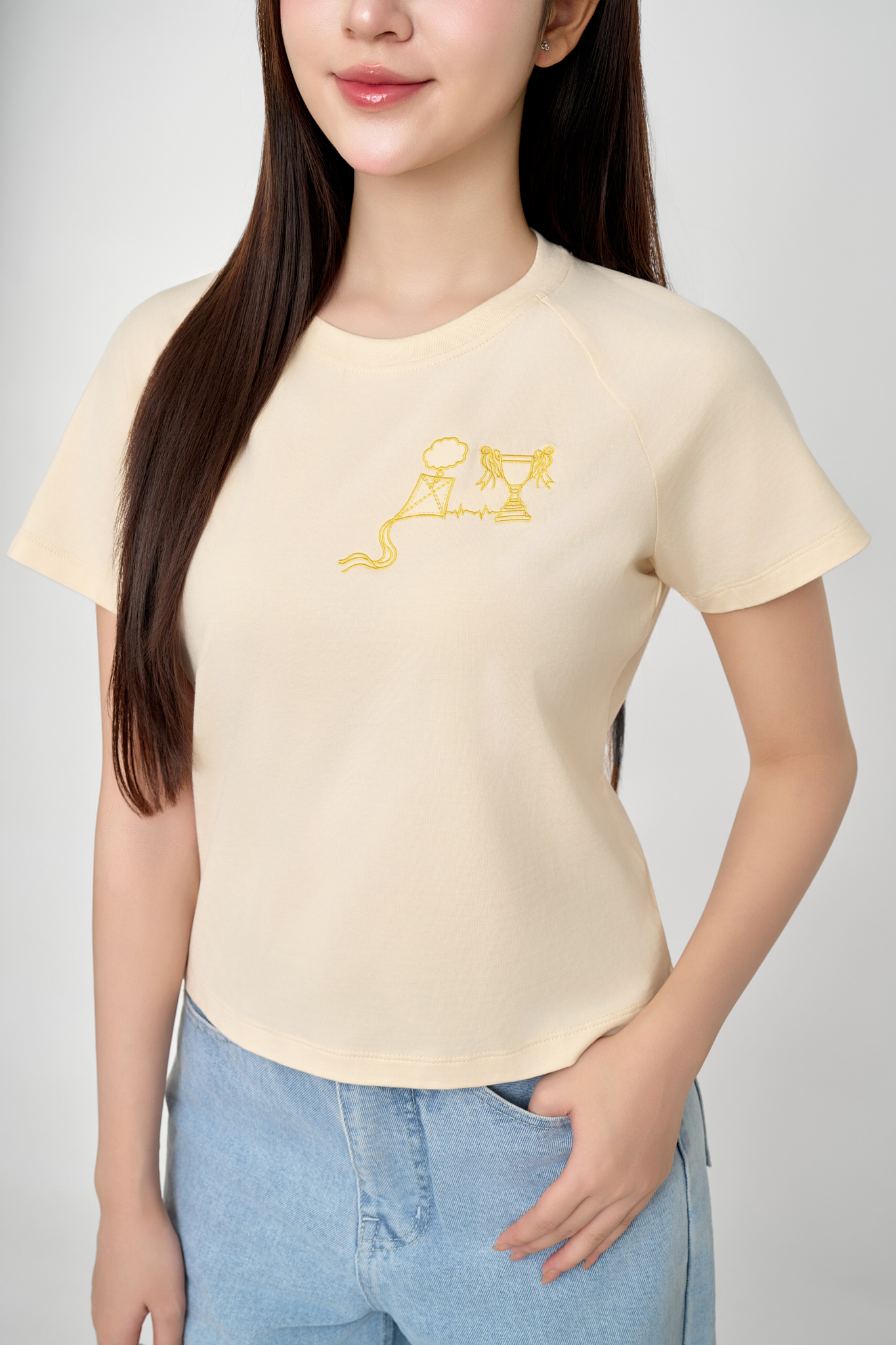 Áo Thun Nữ Bamboo Cổ Tròn Tay Raglan Năng Động