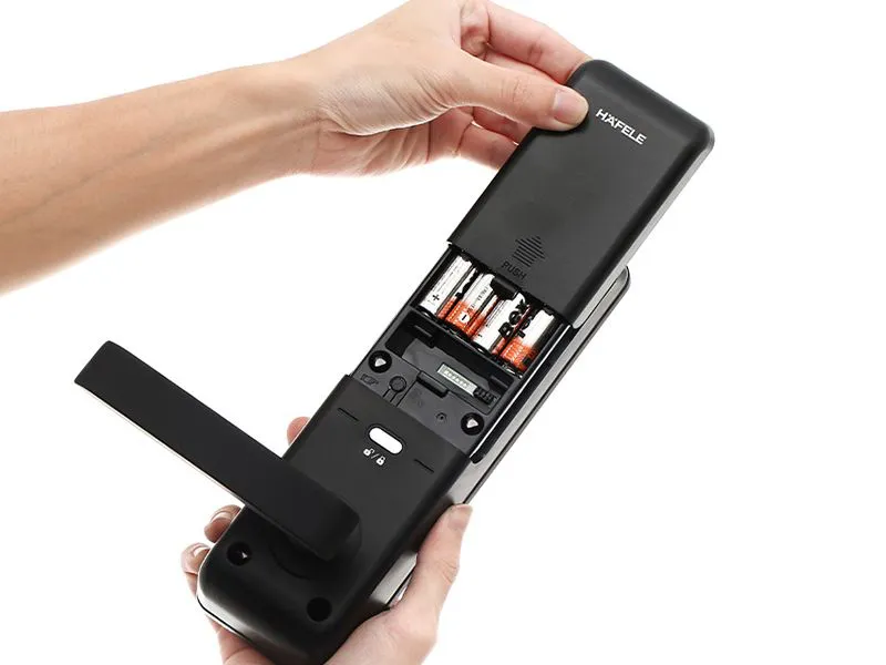 luu-y-khi-thay-pin-cho-khoa-cua-thong-minh