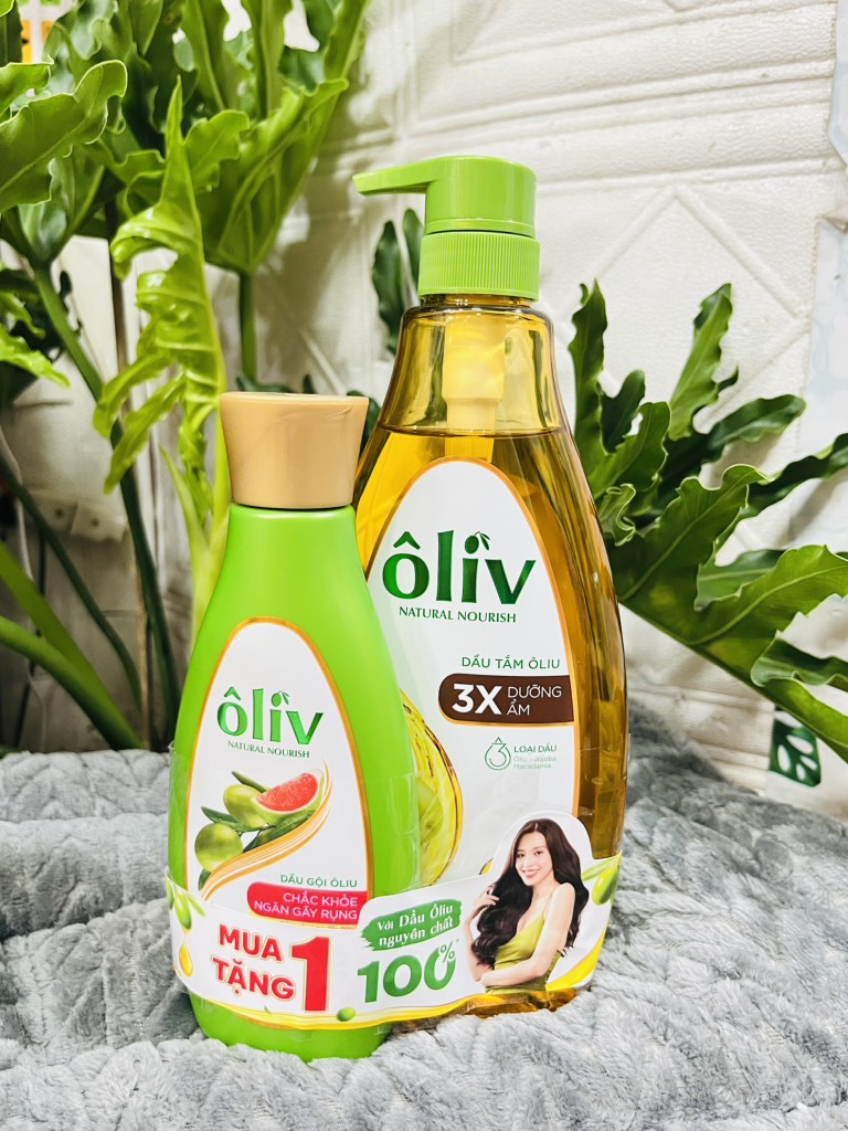 DẦU TẮM OLIU DƯỠNG ẨM 3X 650ML TẶNG DẦU GỘI OLIU 250ML