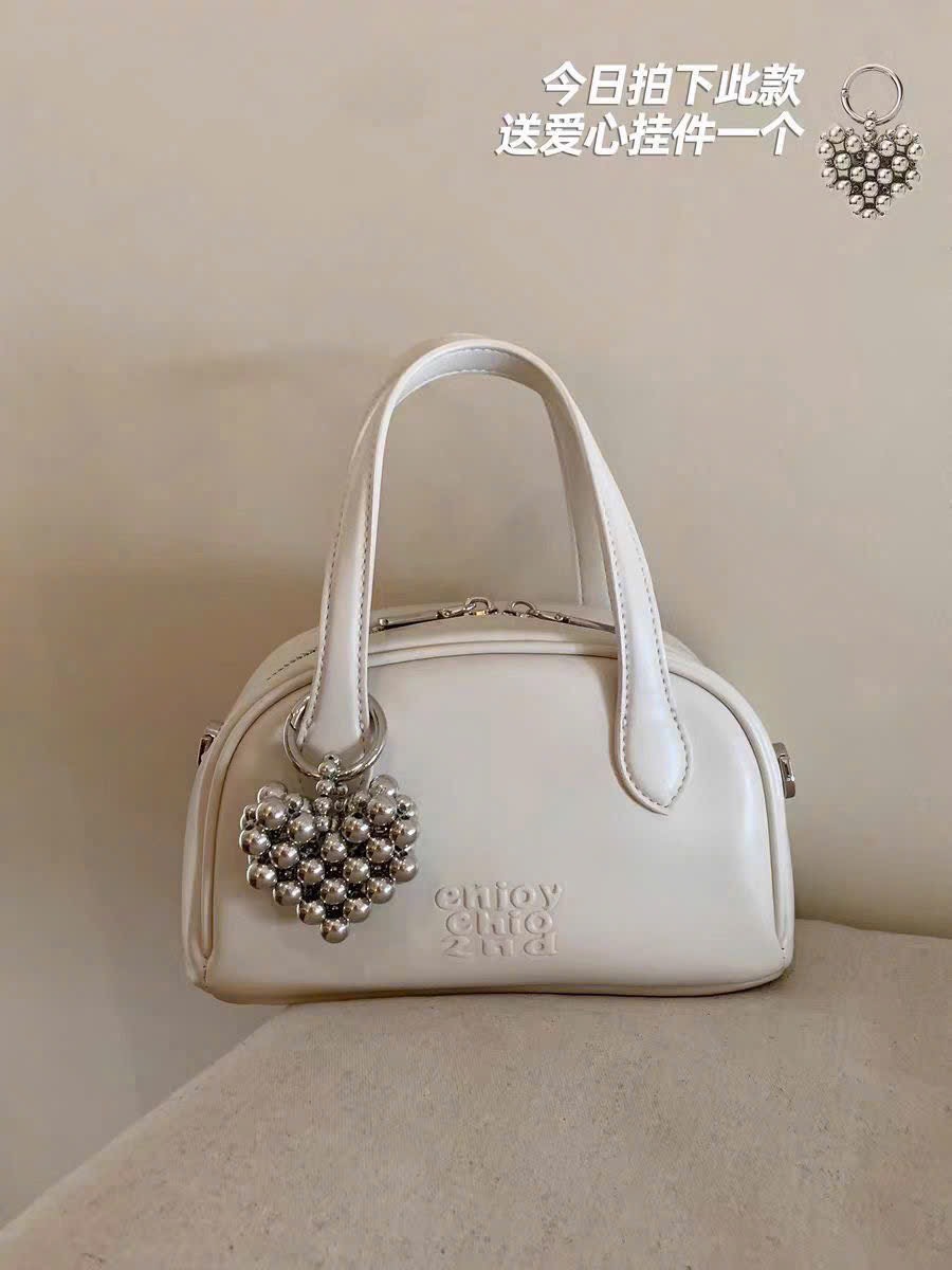 TÚI CHIO KÈM CHARM TIM QC CAO CẤP 19CM (15)