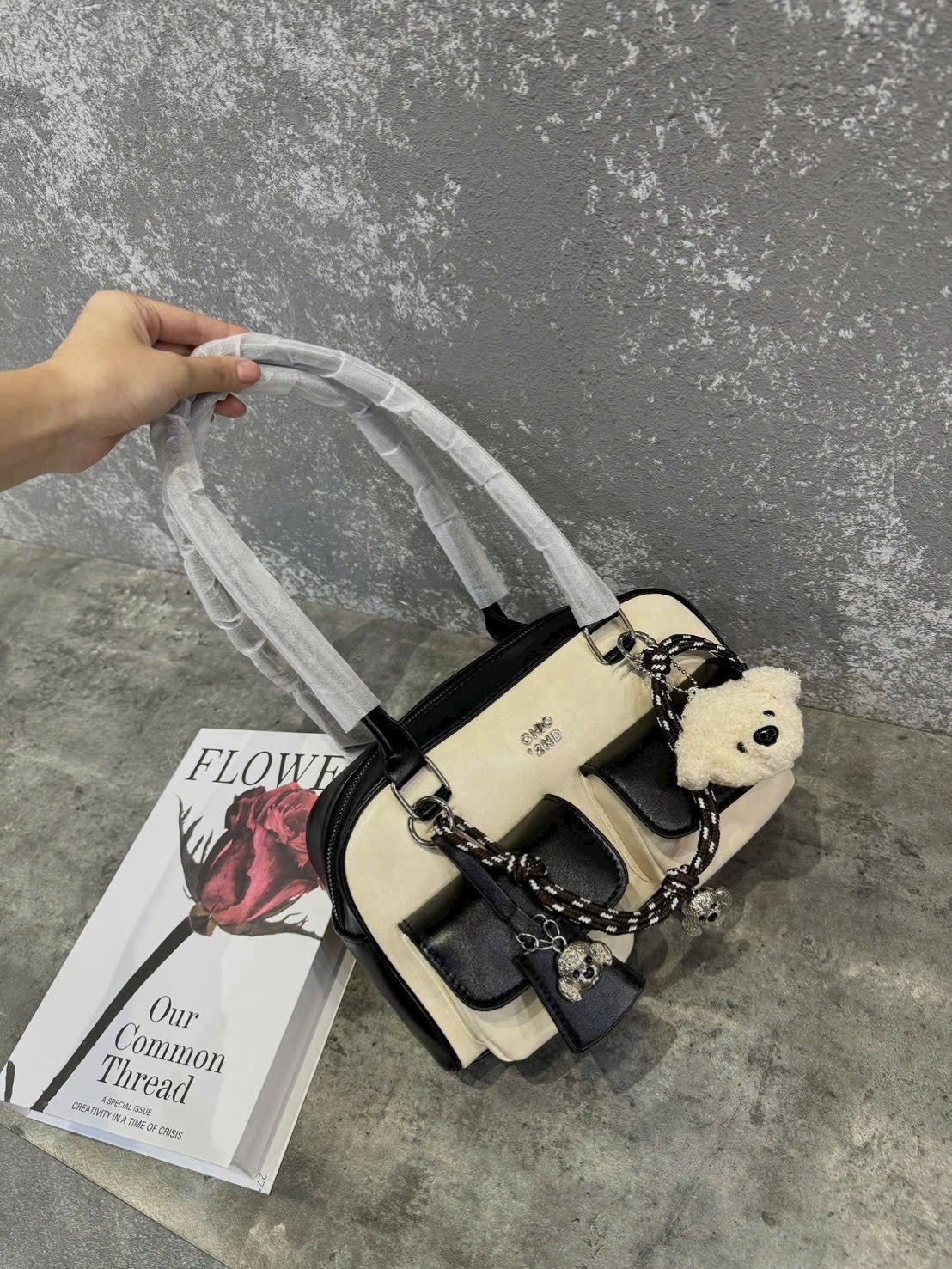 TÚI CHIO VIỆT KÈM CHARM CÚN SIÊU CƯNG 25CM (15)