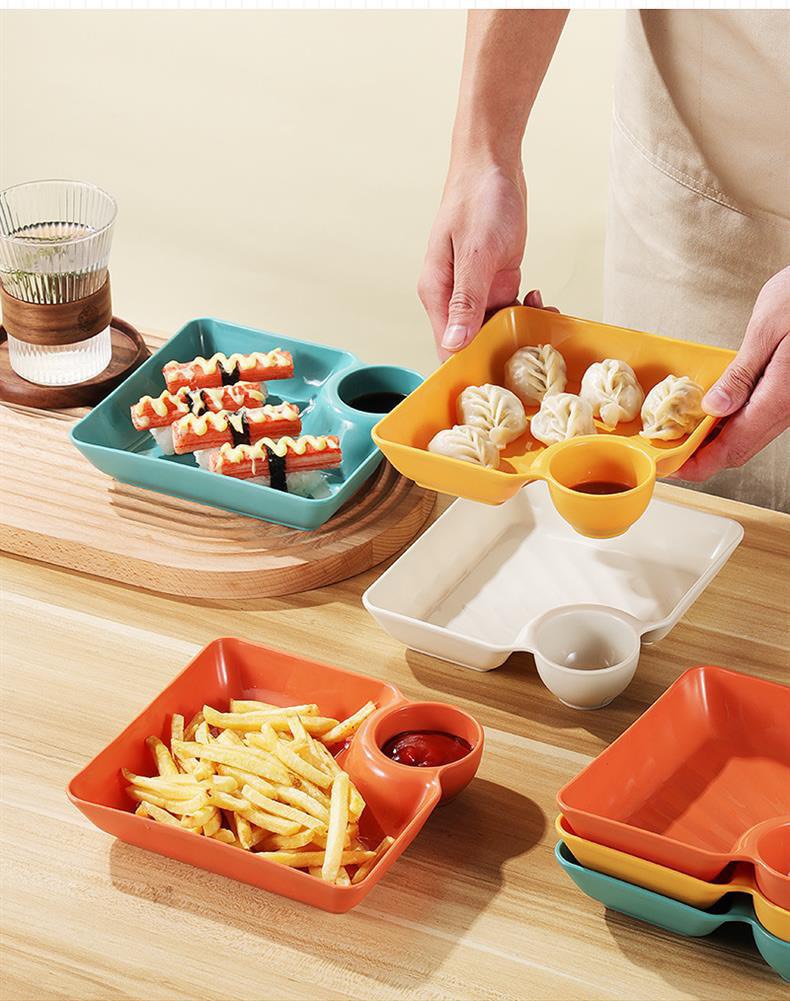 Dĩa Đựng Thức Ăn Có Ngăn Để Nước Chấm (2)