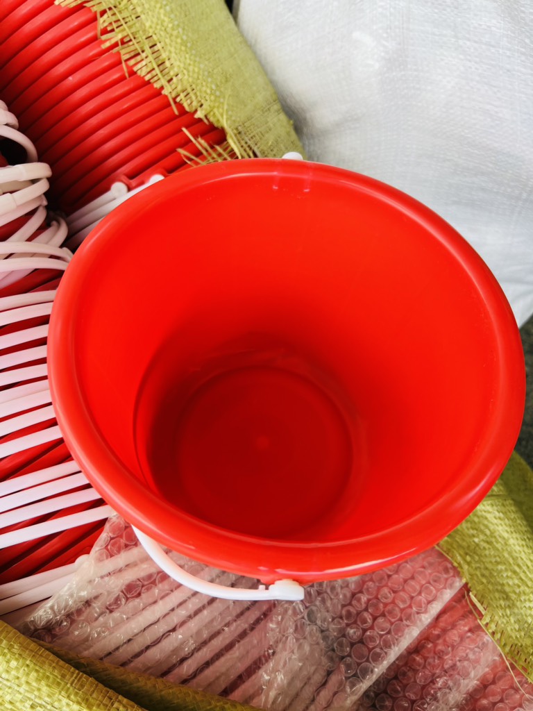 xô Nhựa 23cm Có Quai Xách (1)