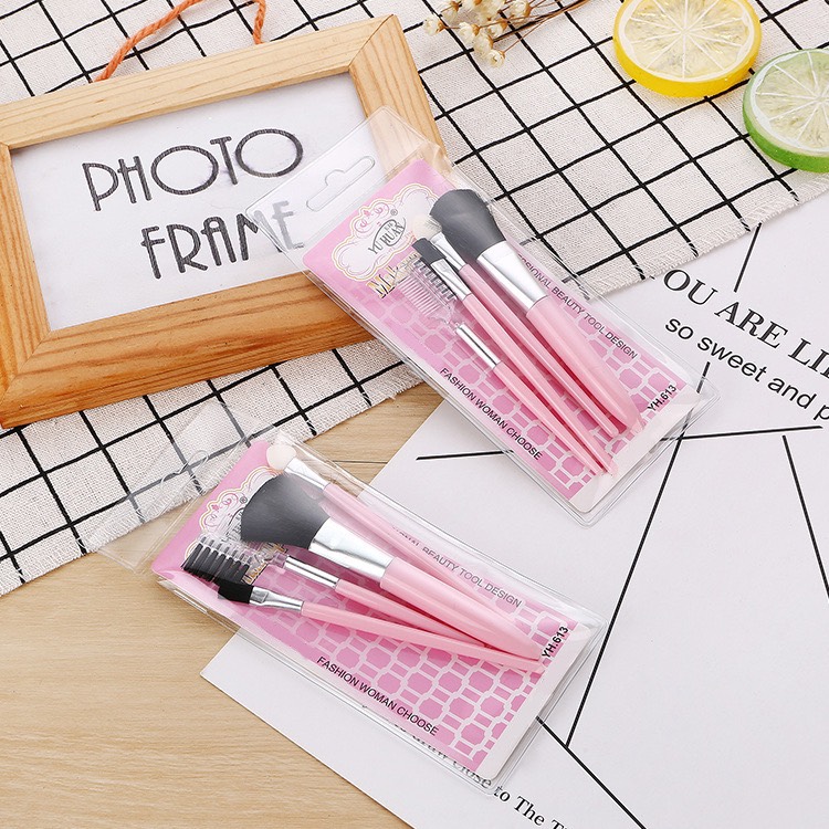 Bộ cọ 4 món trang điểm cá nhân