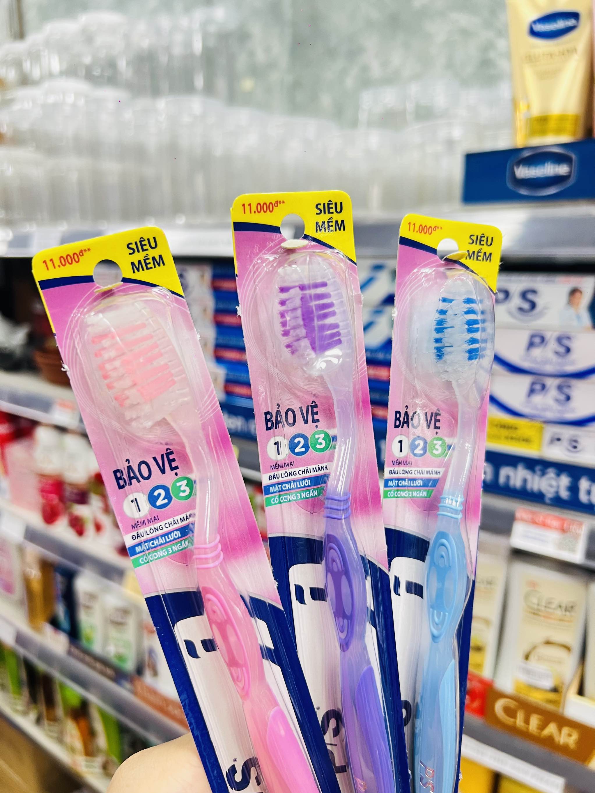 BÀN CHẢI ĐÁNH RĂNG P/S 123 11k (0.5) "