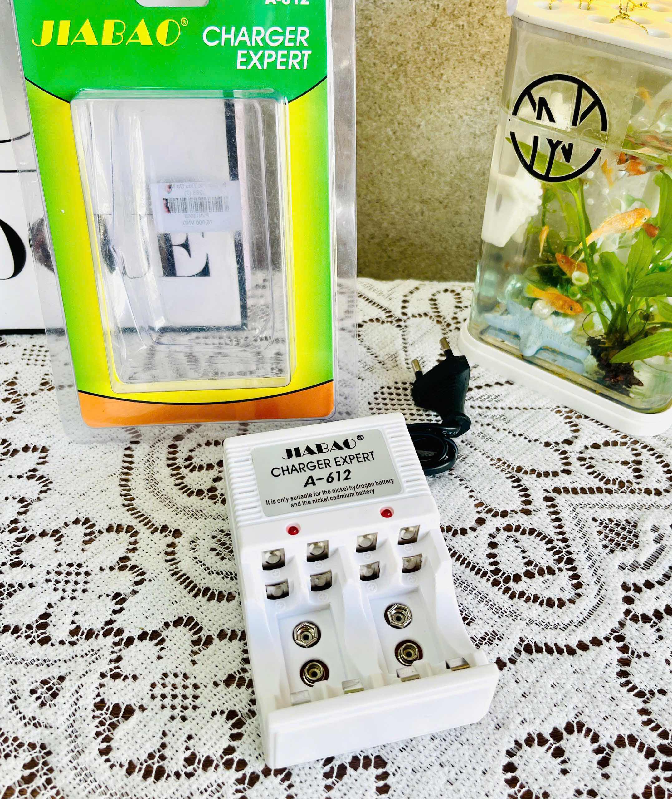 Bộ Sạc Pin Tiểu Đa Năng J268 (7) '