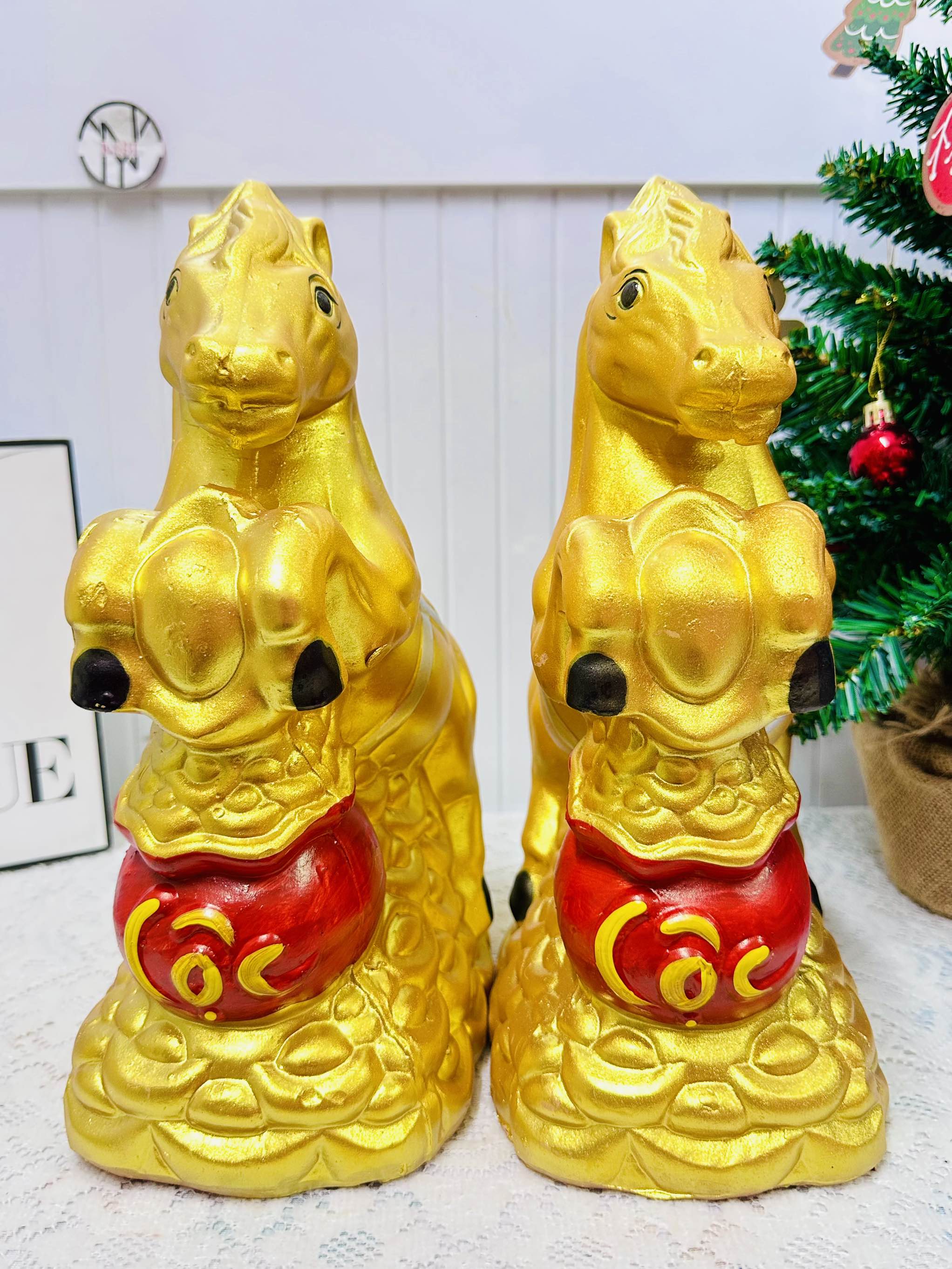 HEO ĐẤT HÌNH NGỰA VÀNG (5)