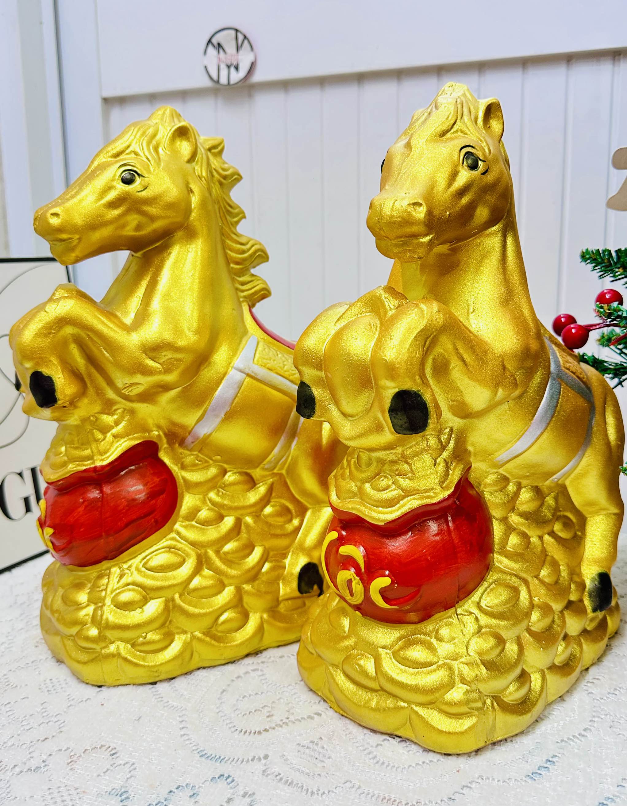 HEO ĐẤT HÌNH NGỰA VÀNG (5)