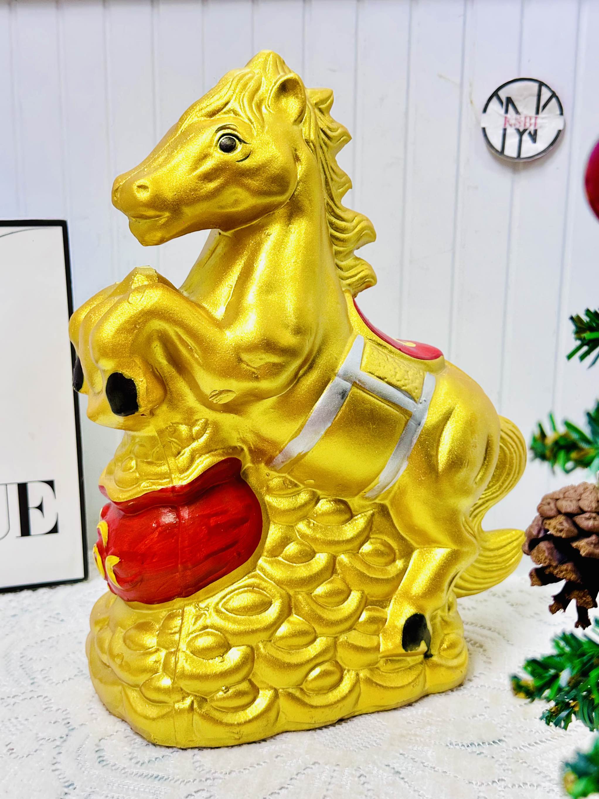 HEO ĐẤT HÌNH NGỰA VÀNG (5)