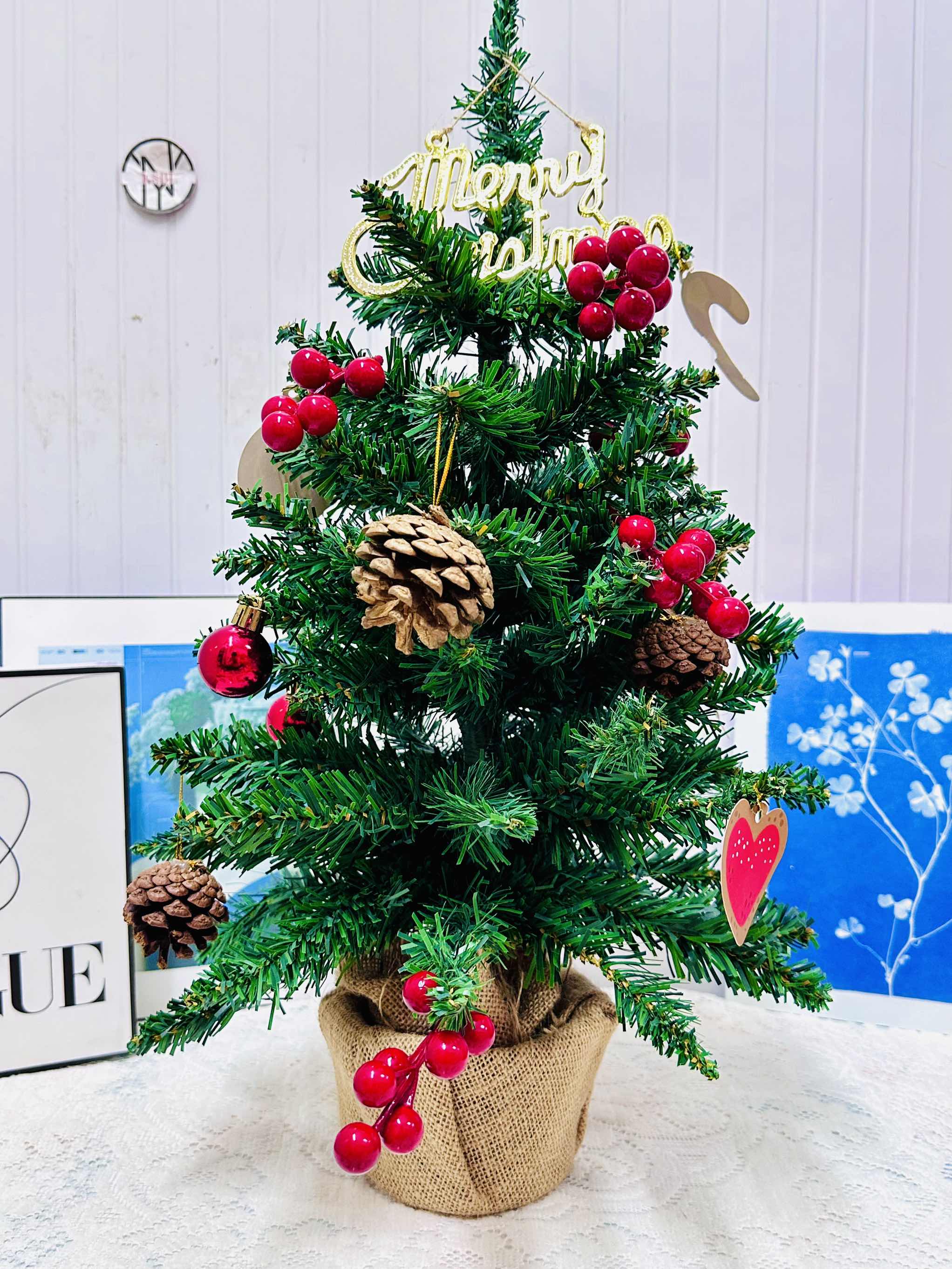 Cây Thông Noel 60cm Kèm Phụ Kiện Đèn Led Mẫu Mới