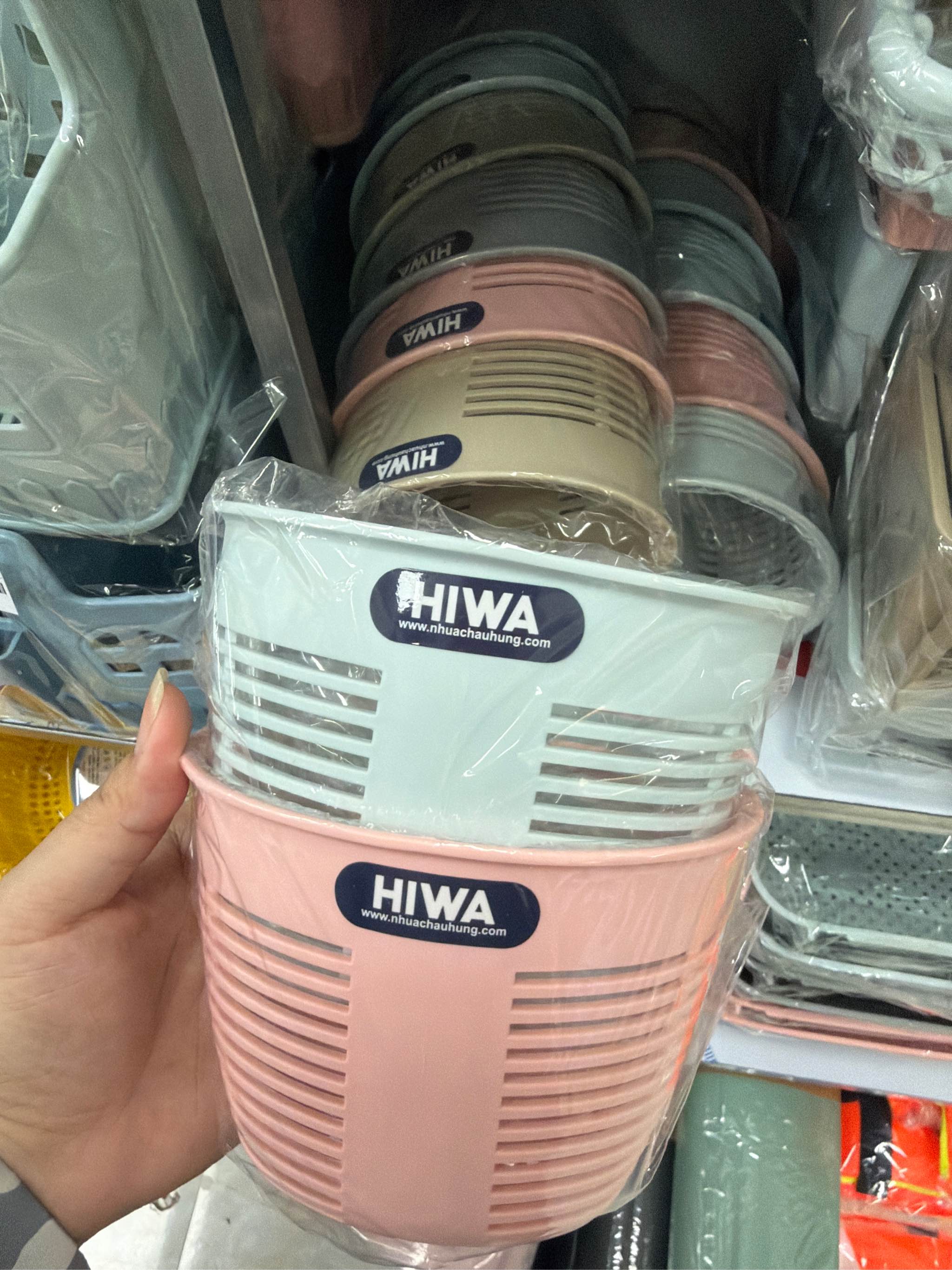 RỔ TREO HÌNH BÁN NGUYỆT HIWA (1)